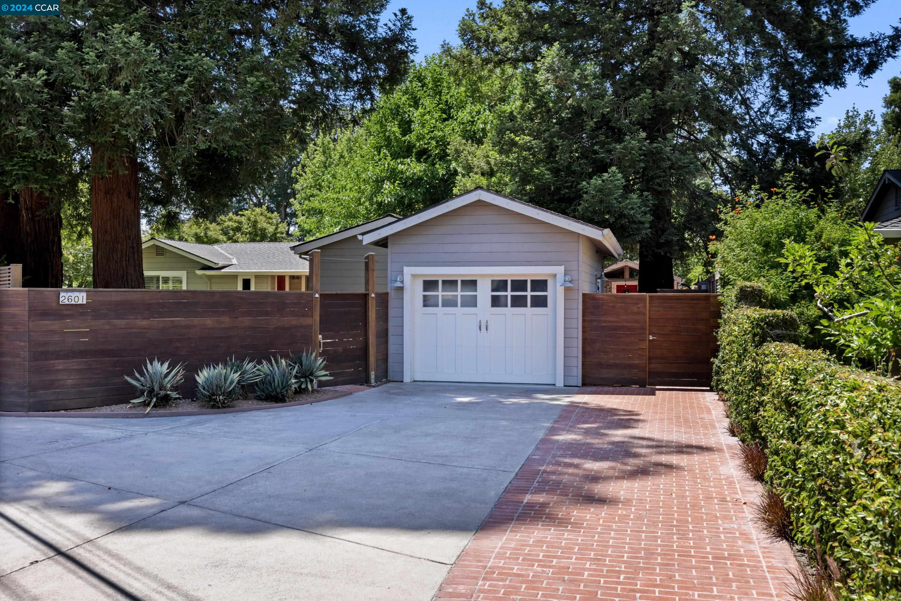 2601 Cherry Lane