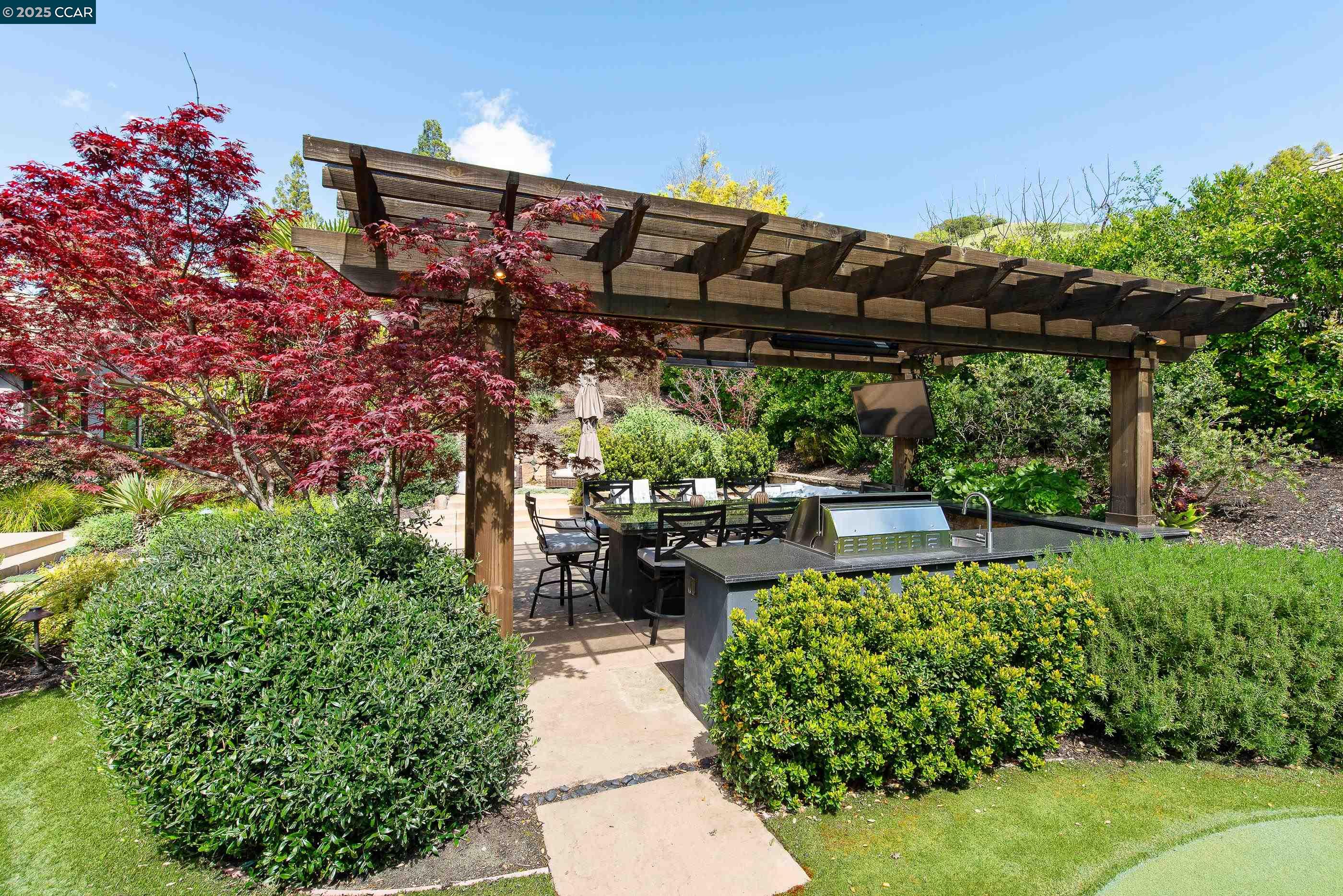 30 Oak Trail Court