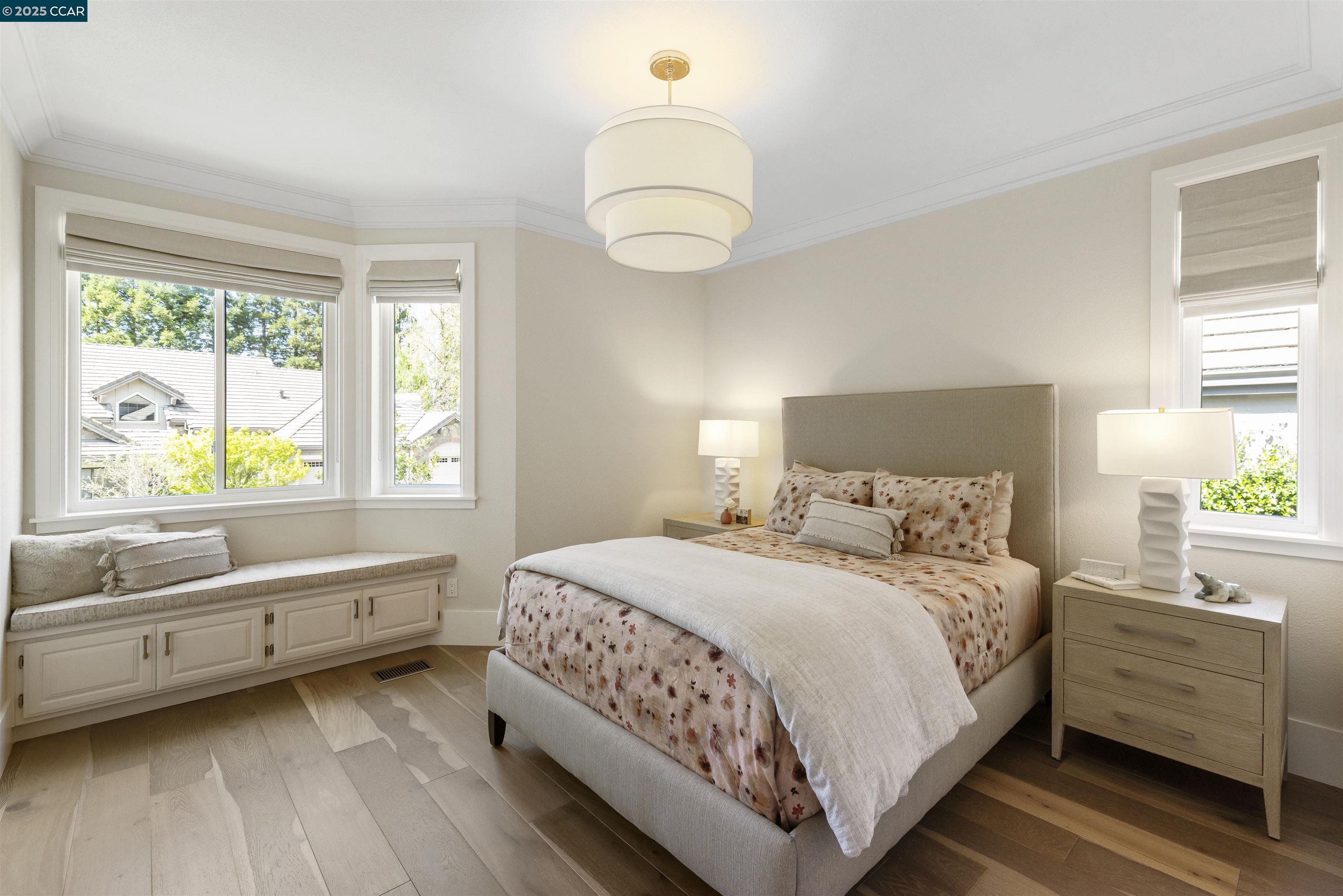 30 Oak Trail Court