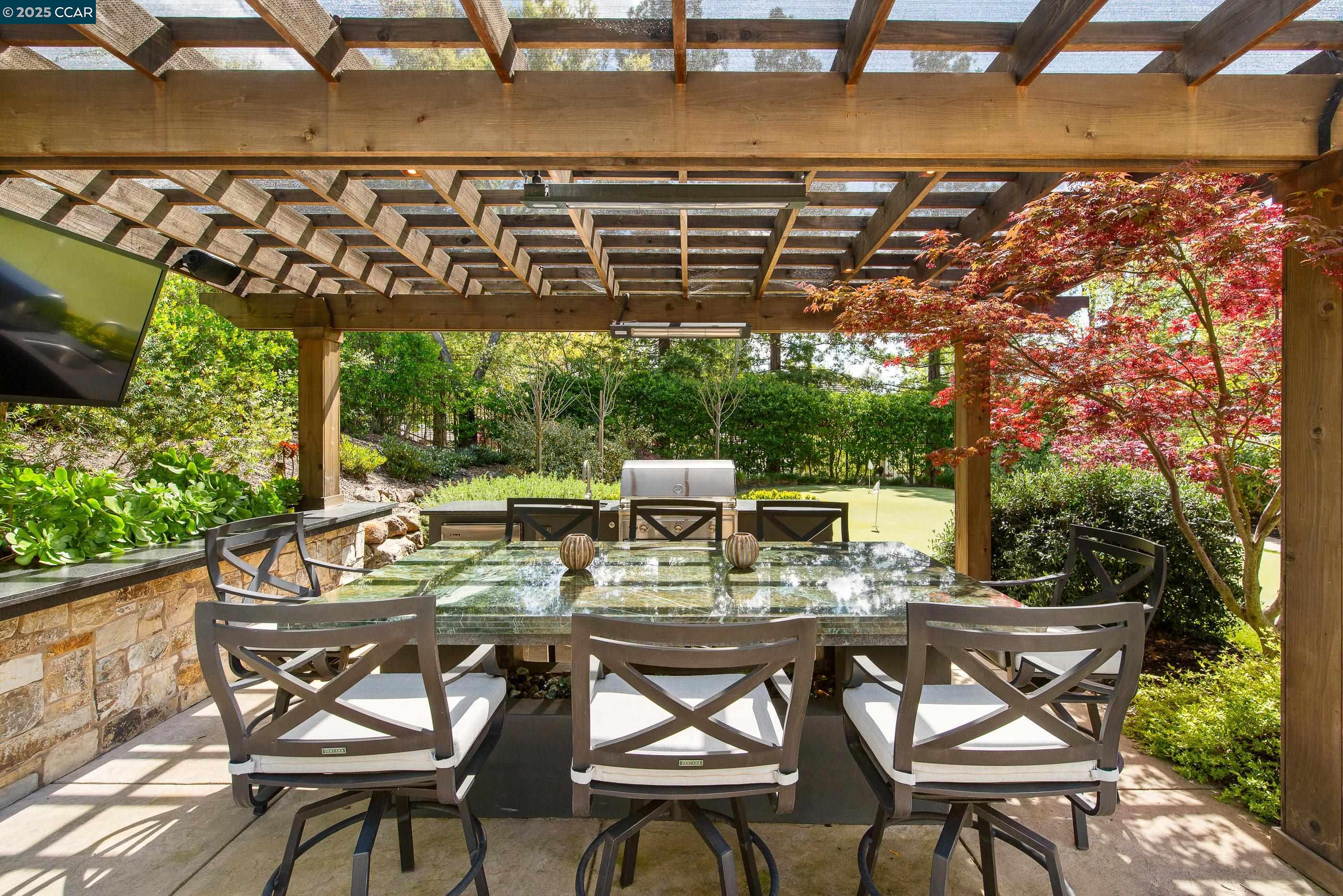 30 Oak Trail Court
