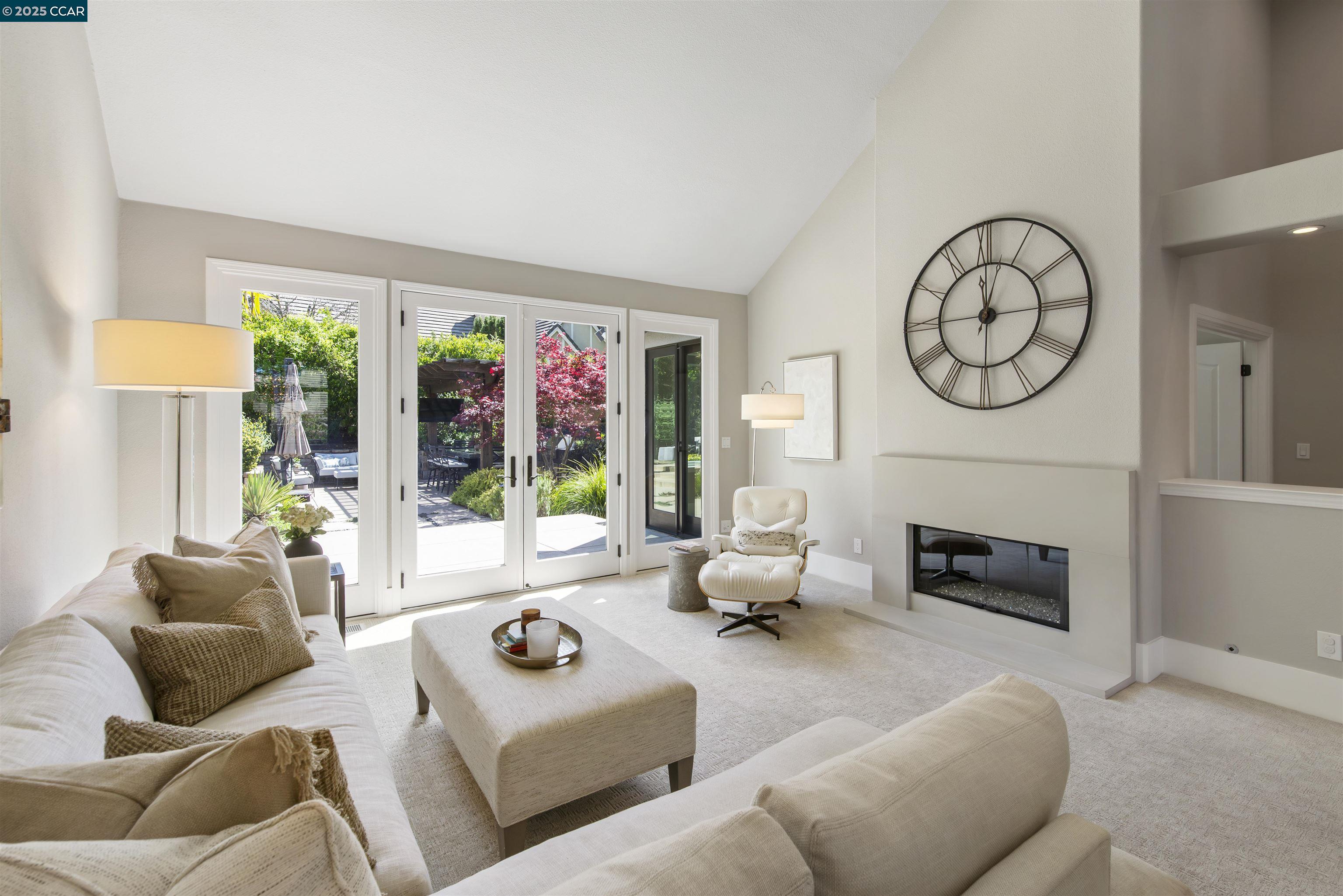 30 Oak Trail Court