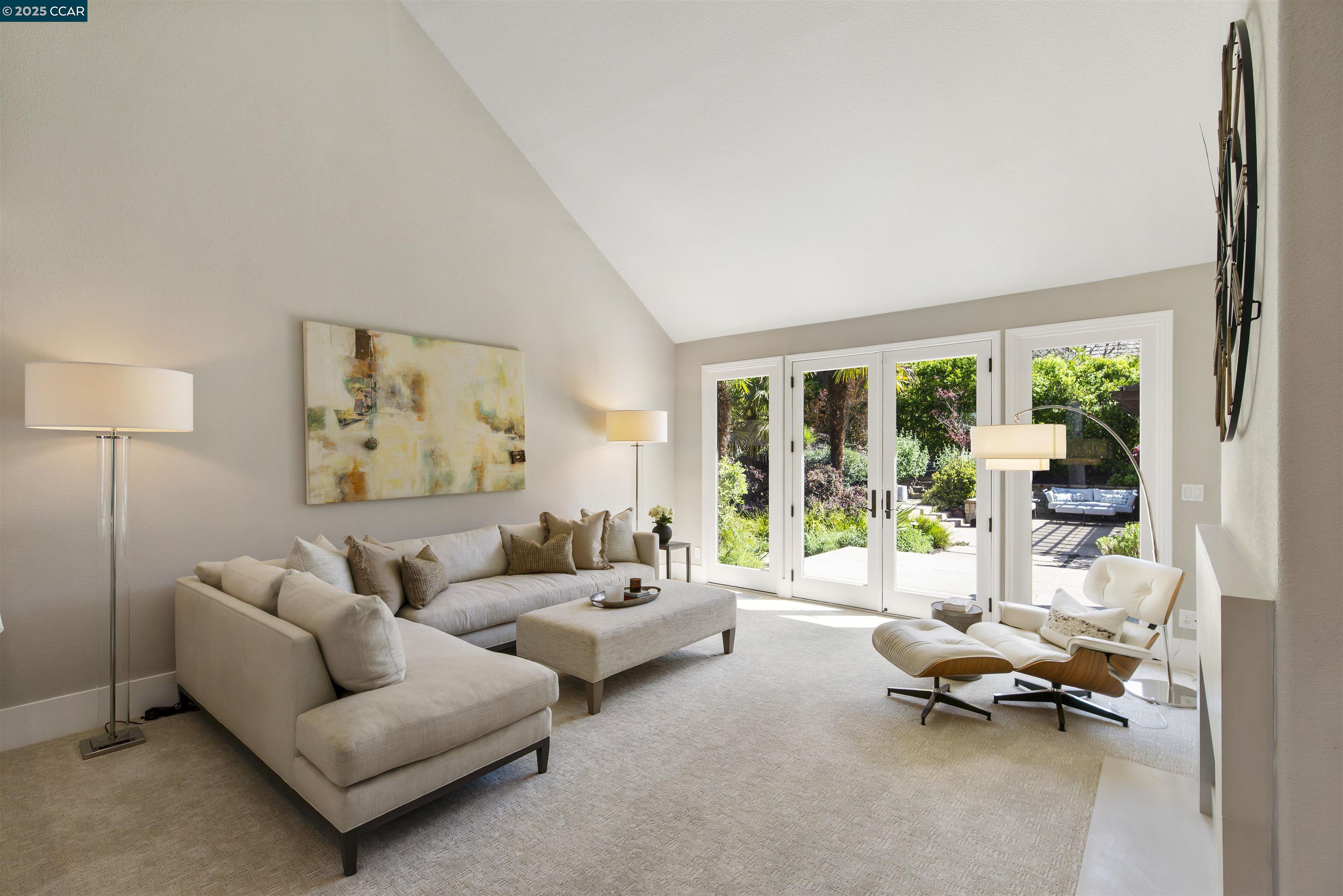 30 Oak Trail Court