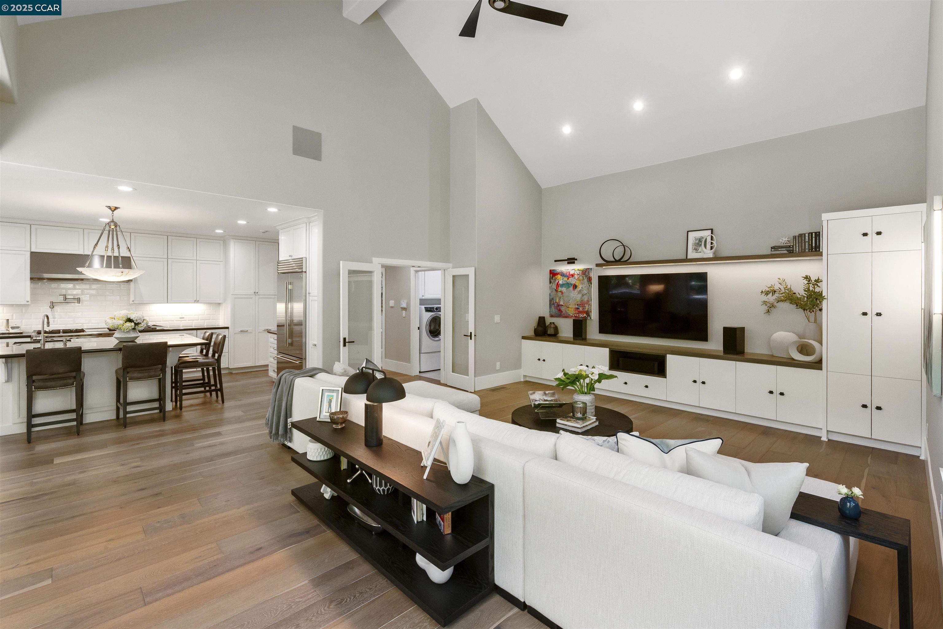 30 Oak Trail Court