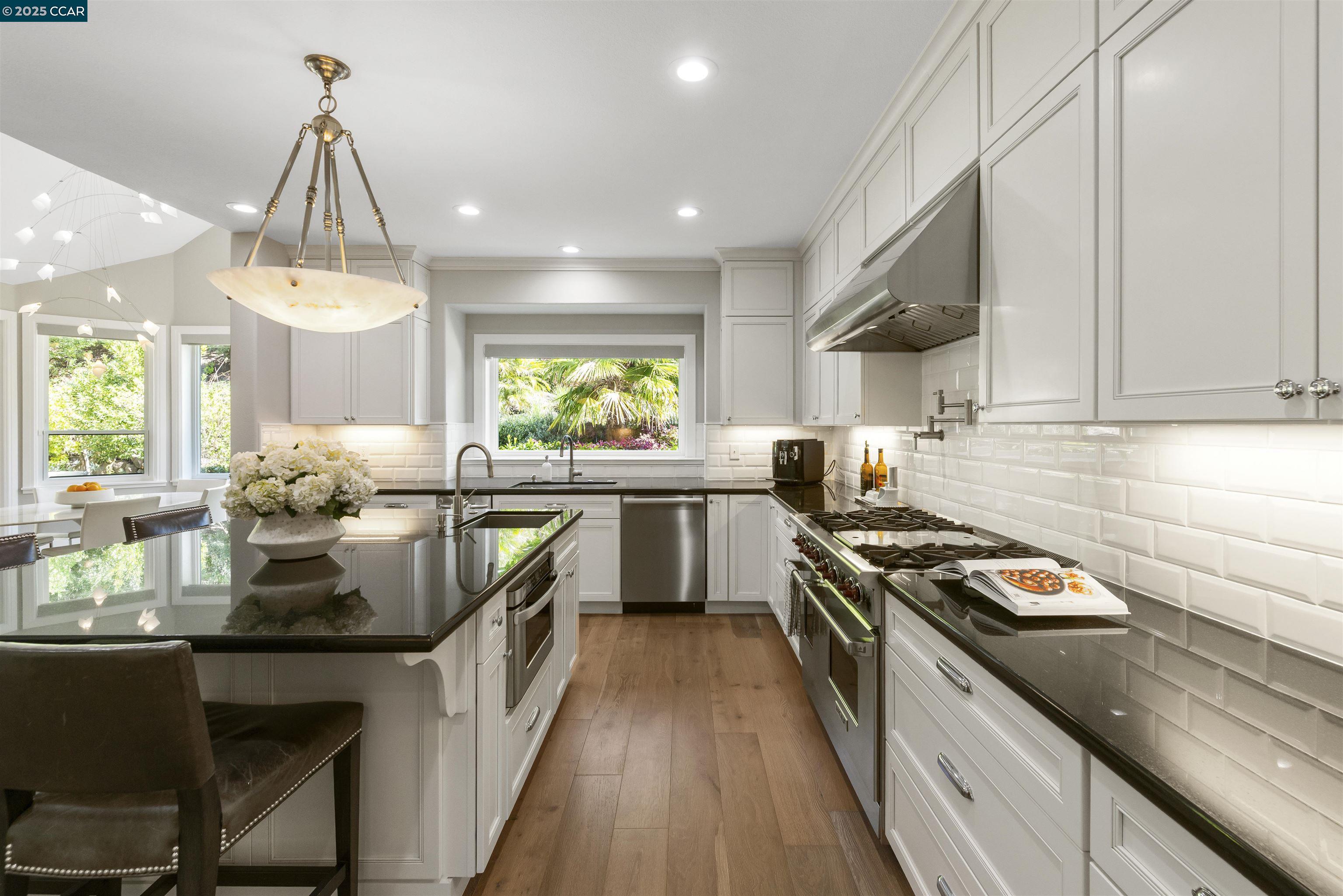 30 Oak Trail Court