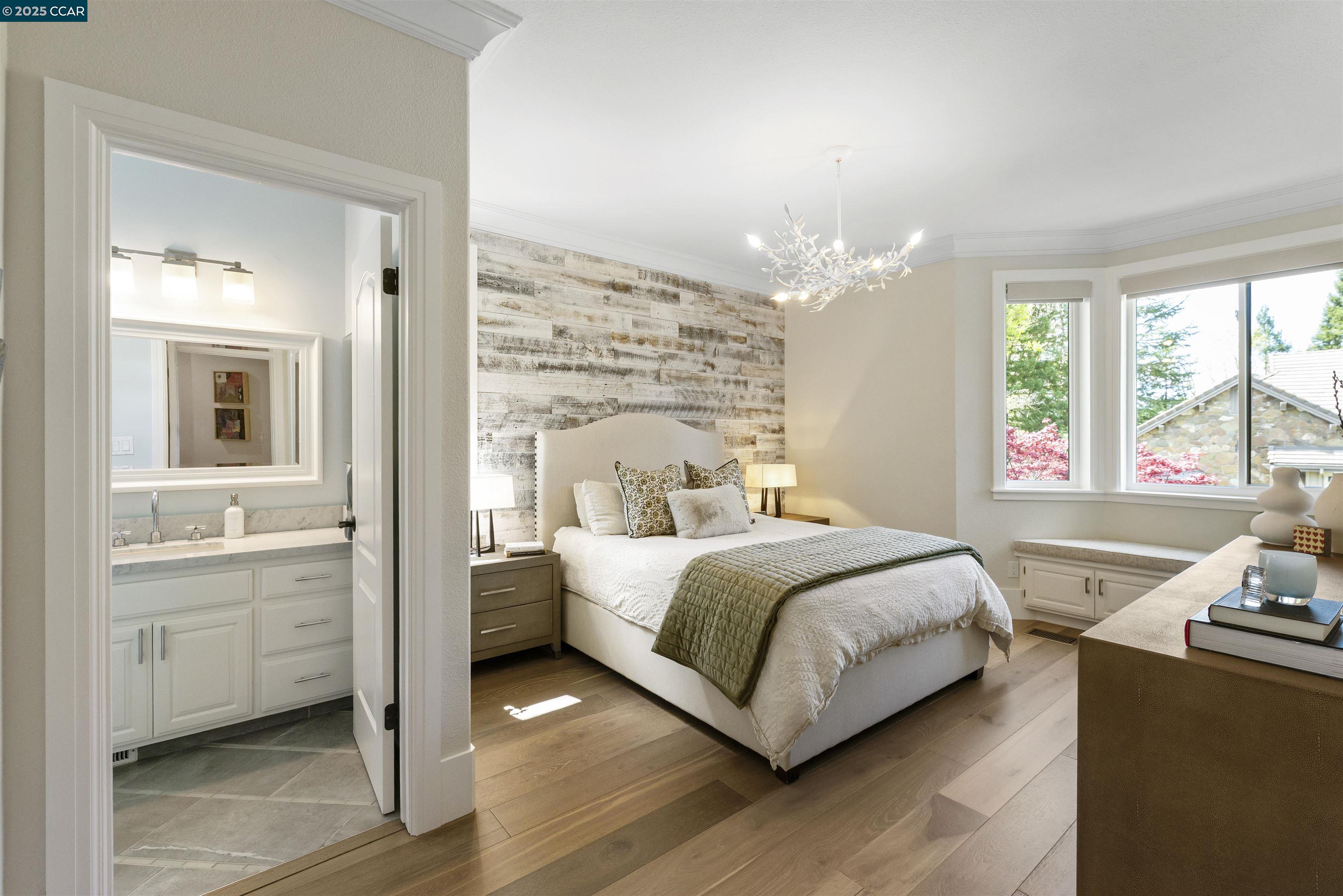 30 Oak Trail Court