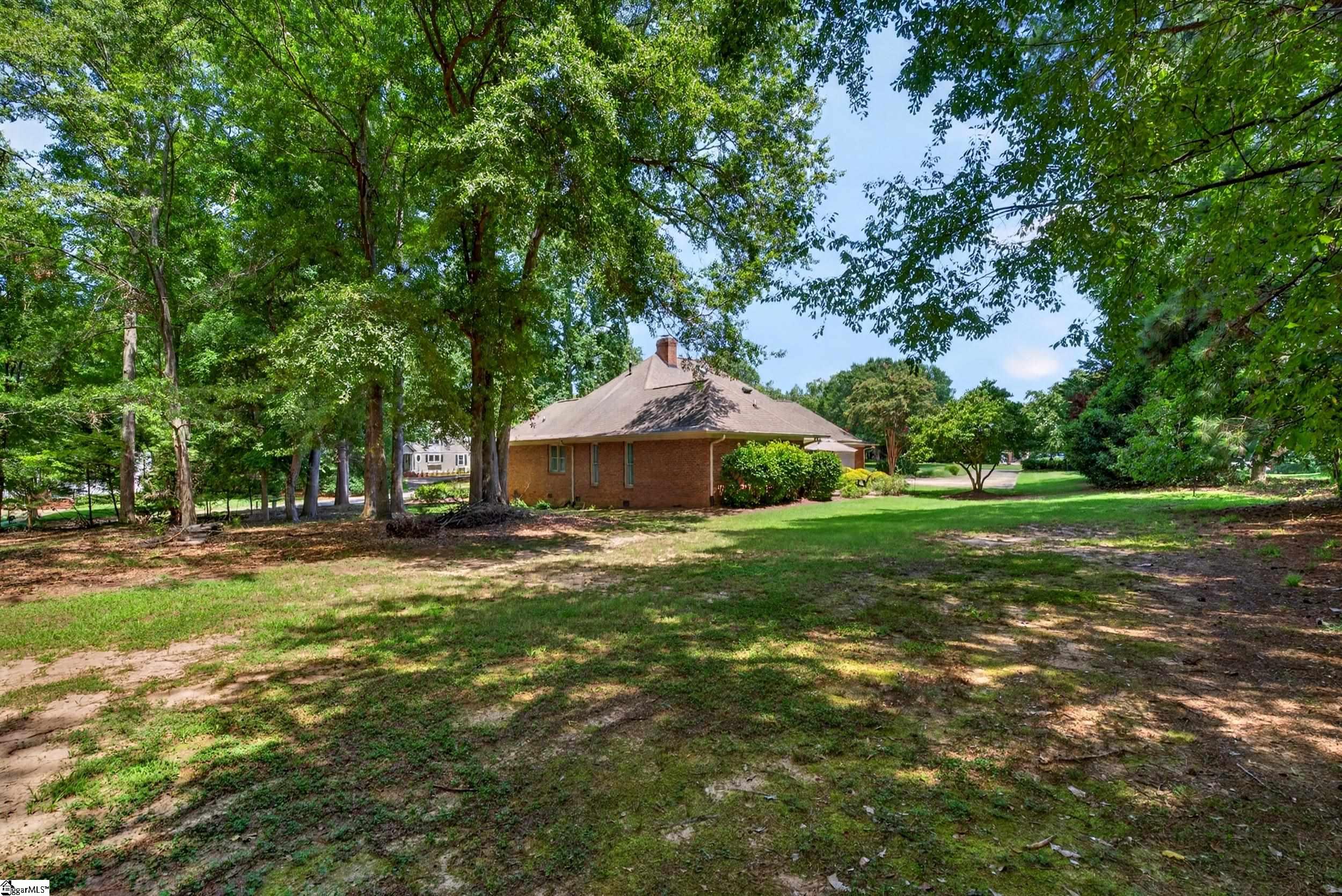216 Muirfield Drive