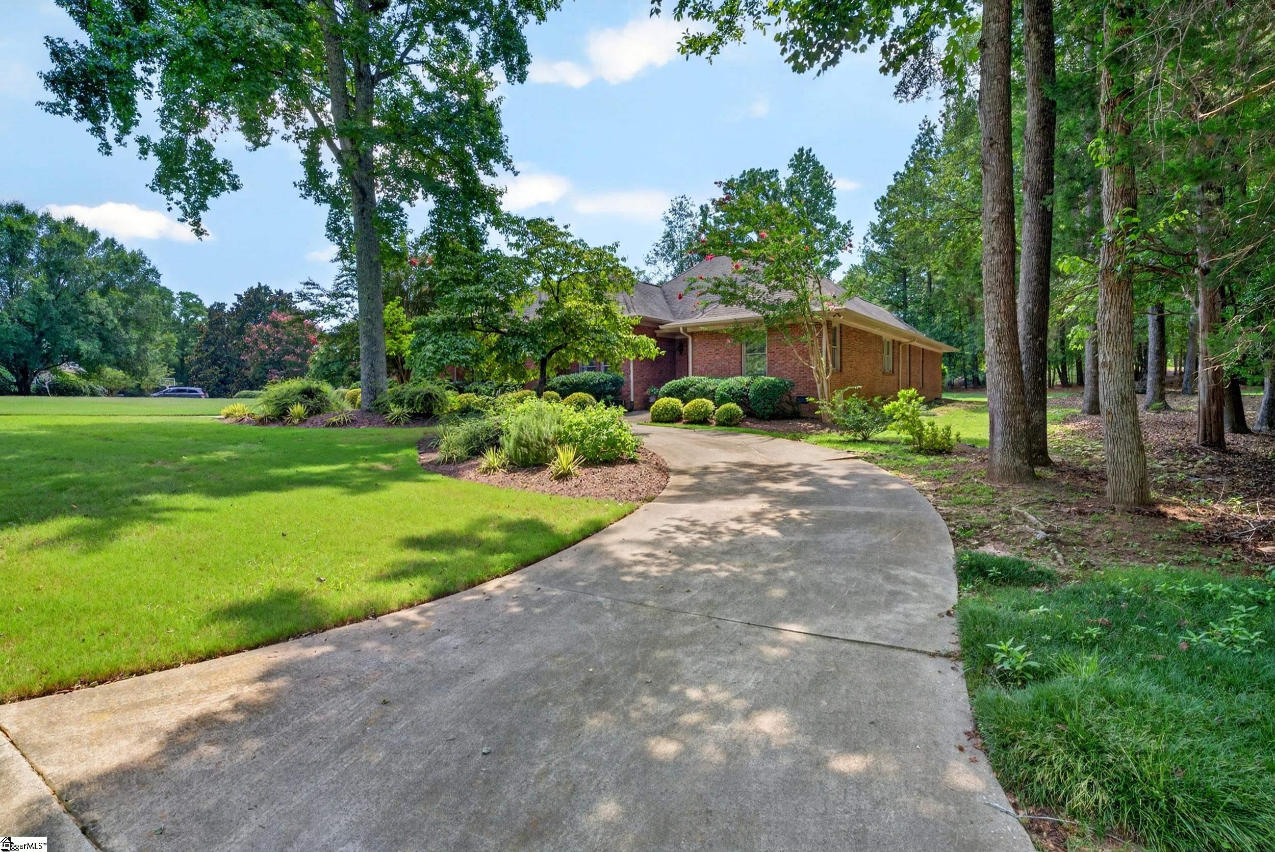 216 Muirfield Drive