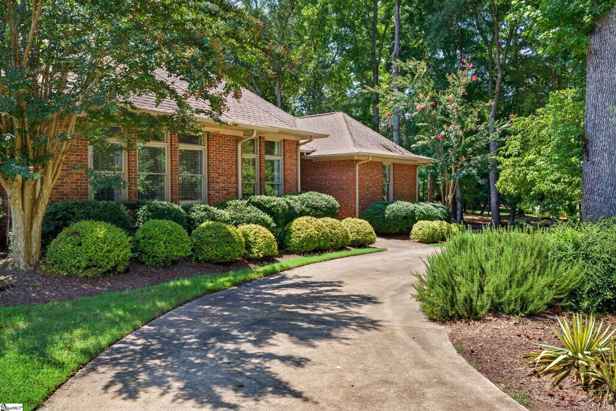 216 Muirfield Drive