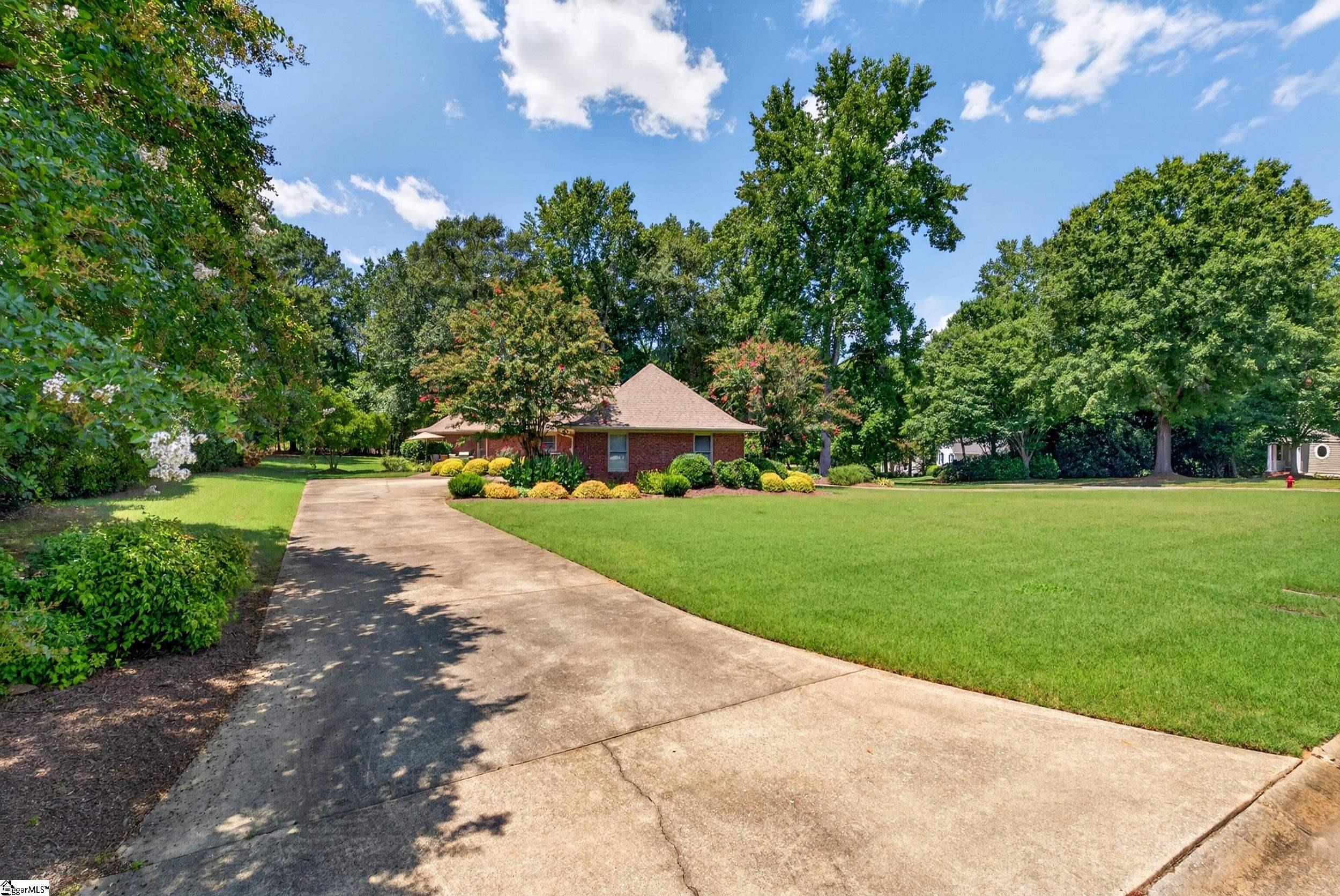 216 Muirfield Drive