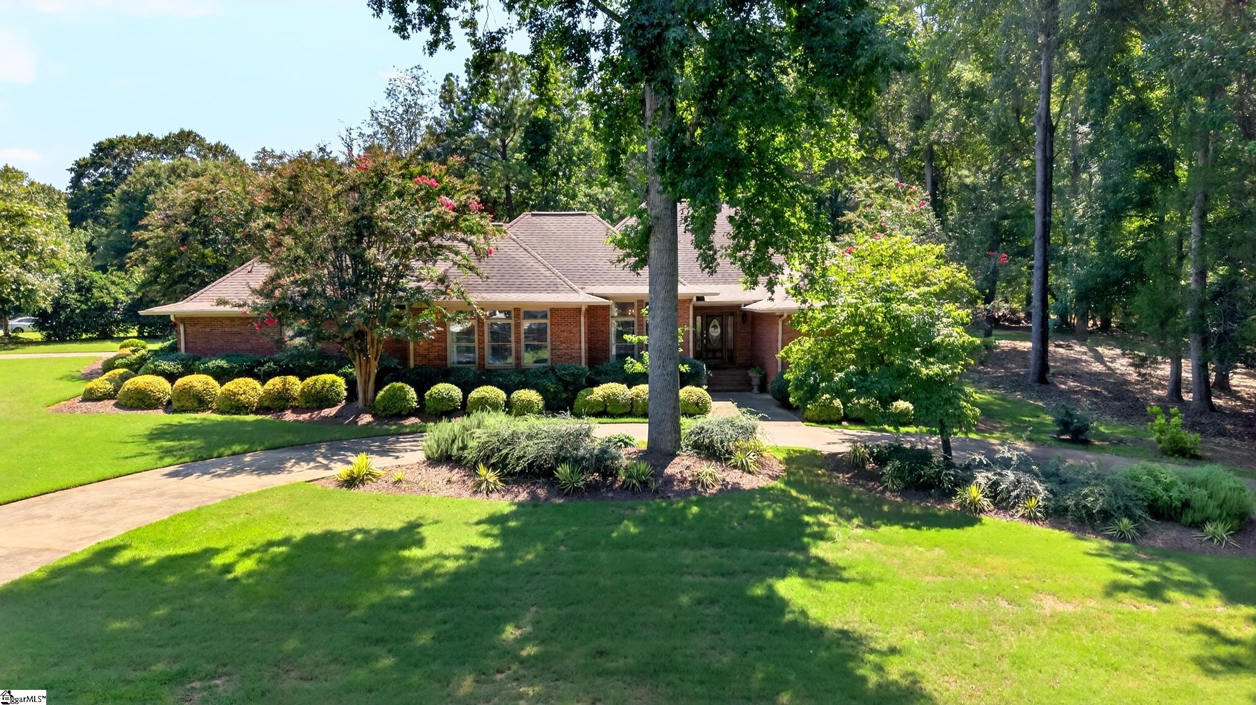 216 Muirfield Drive
