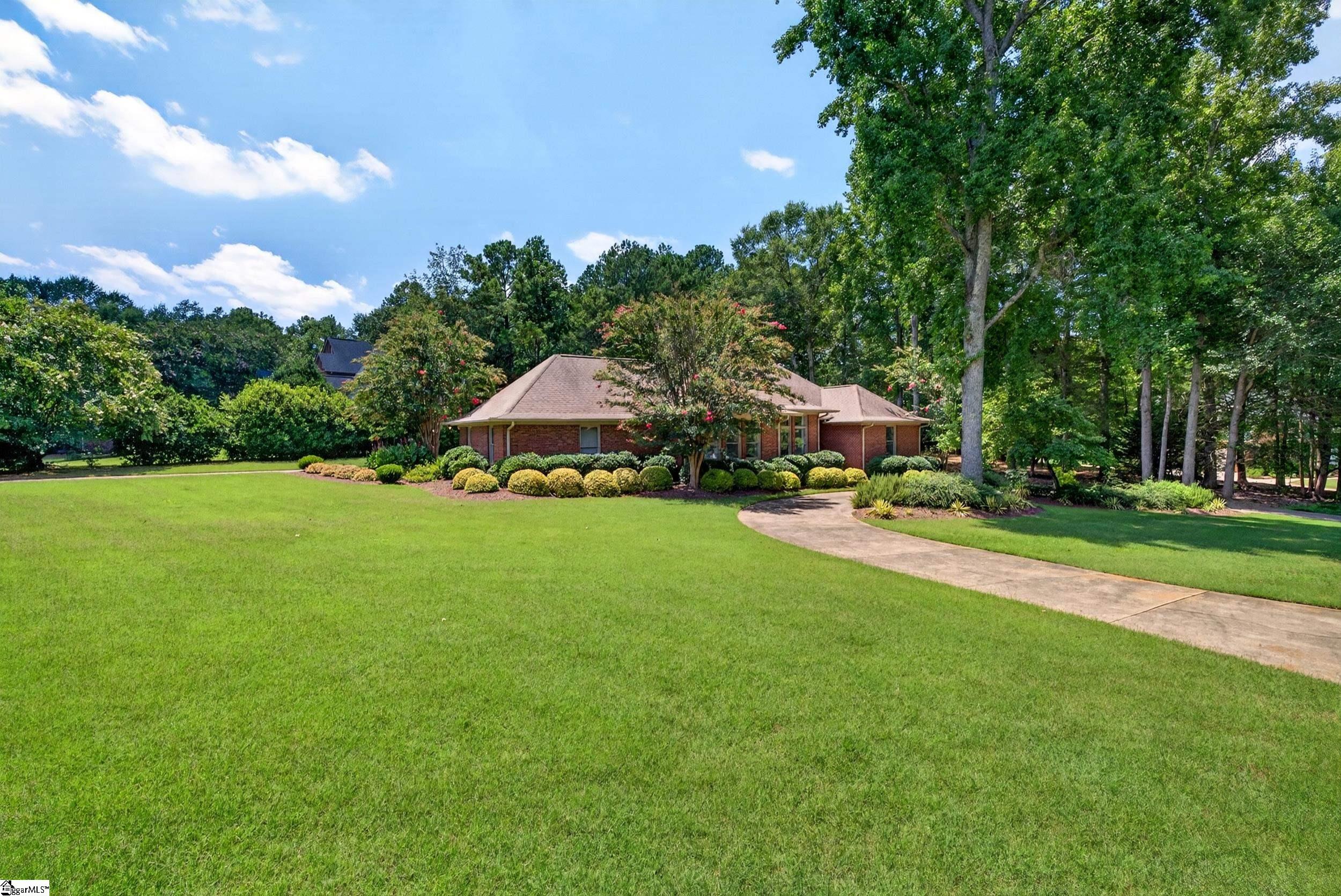 216 Muirfield Drive