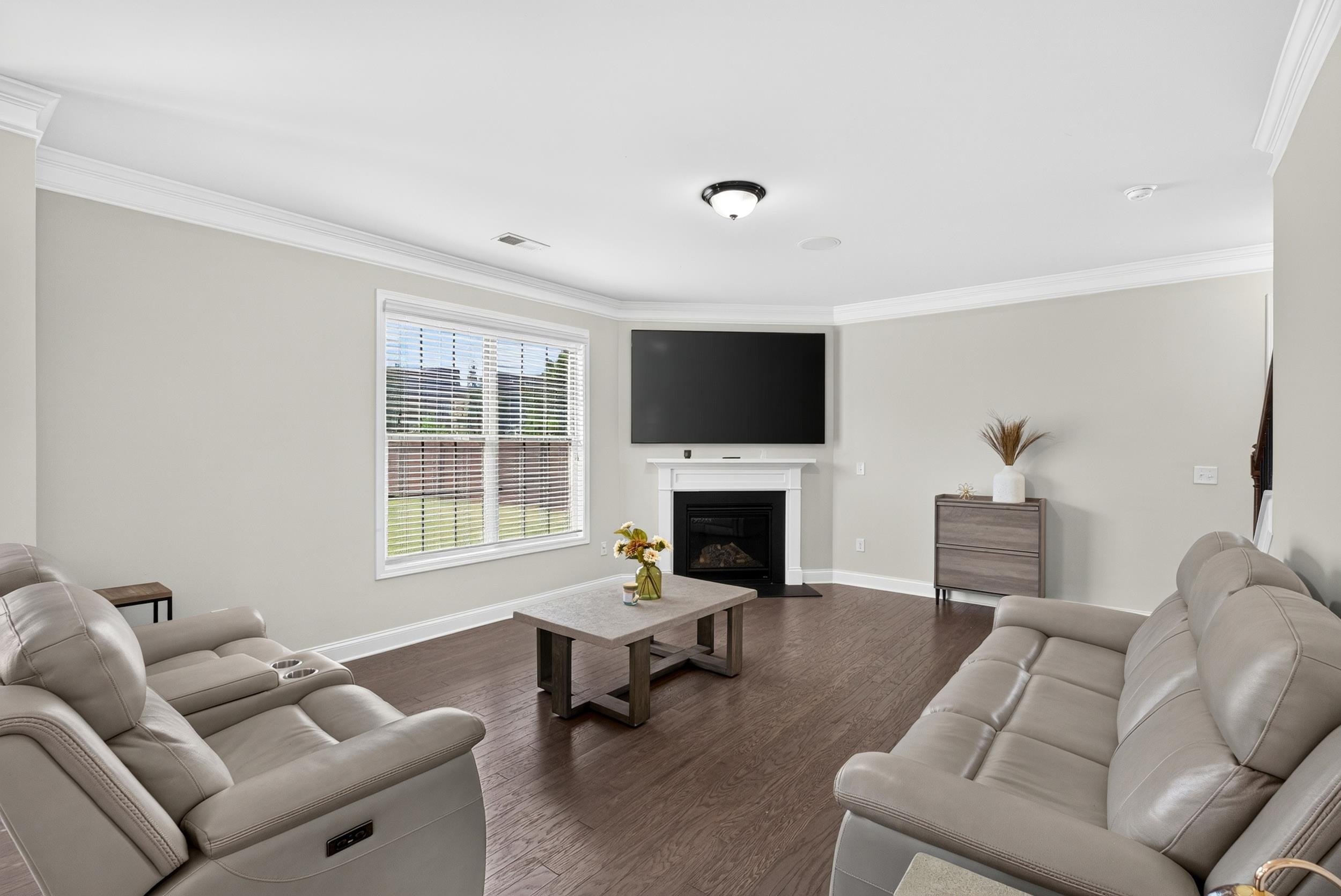 222 Santa Ana Way
