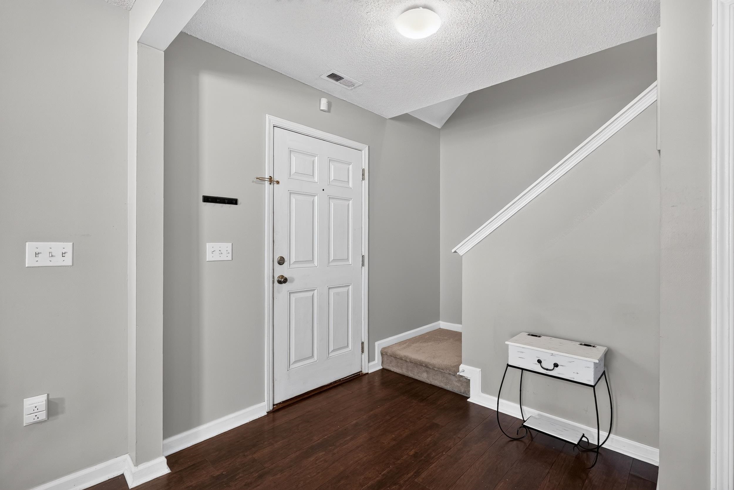 615 Eldredge Court