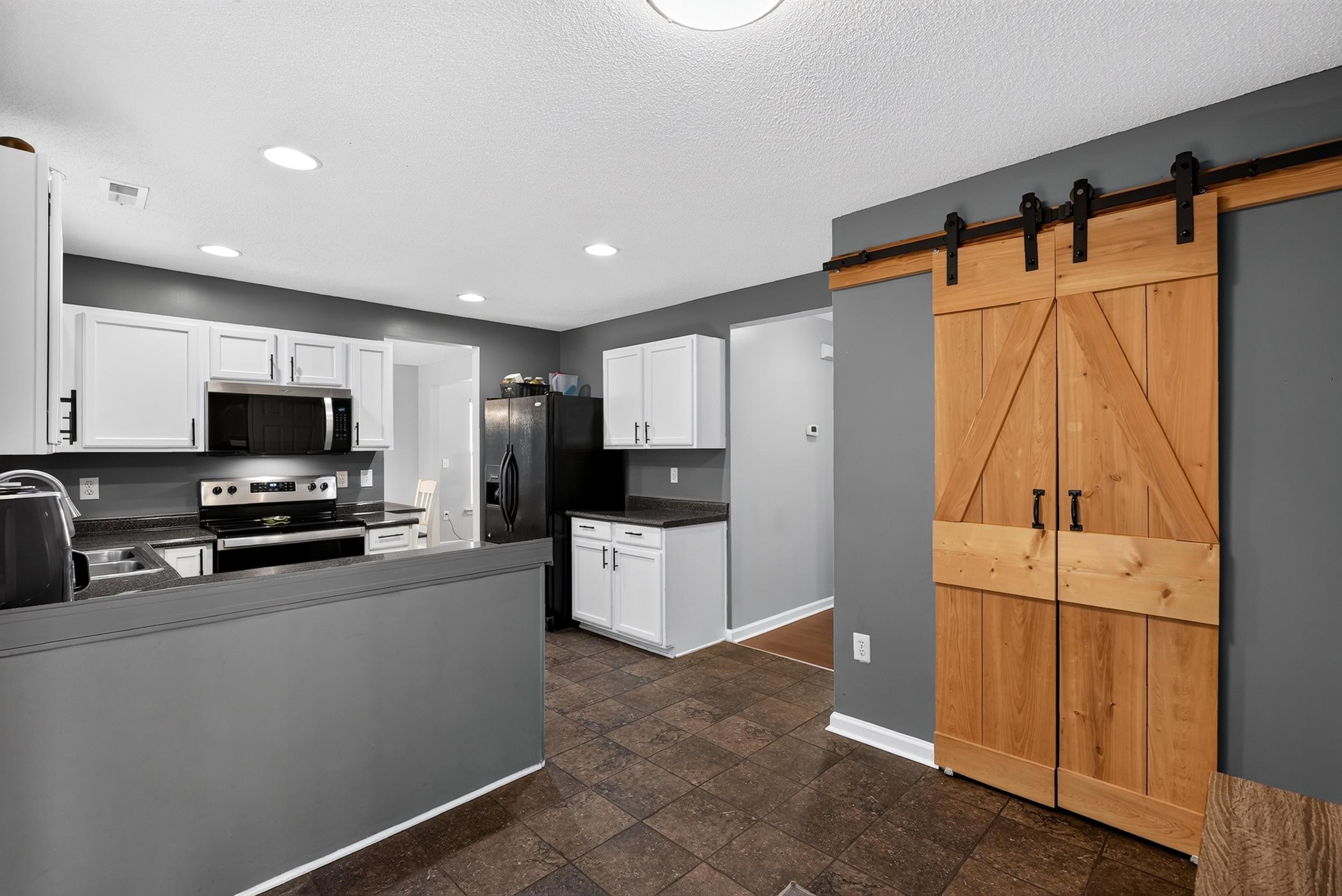 615 Eldredge Court