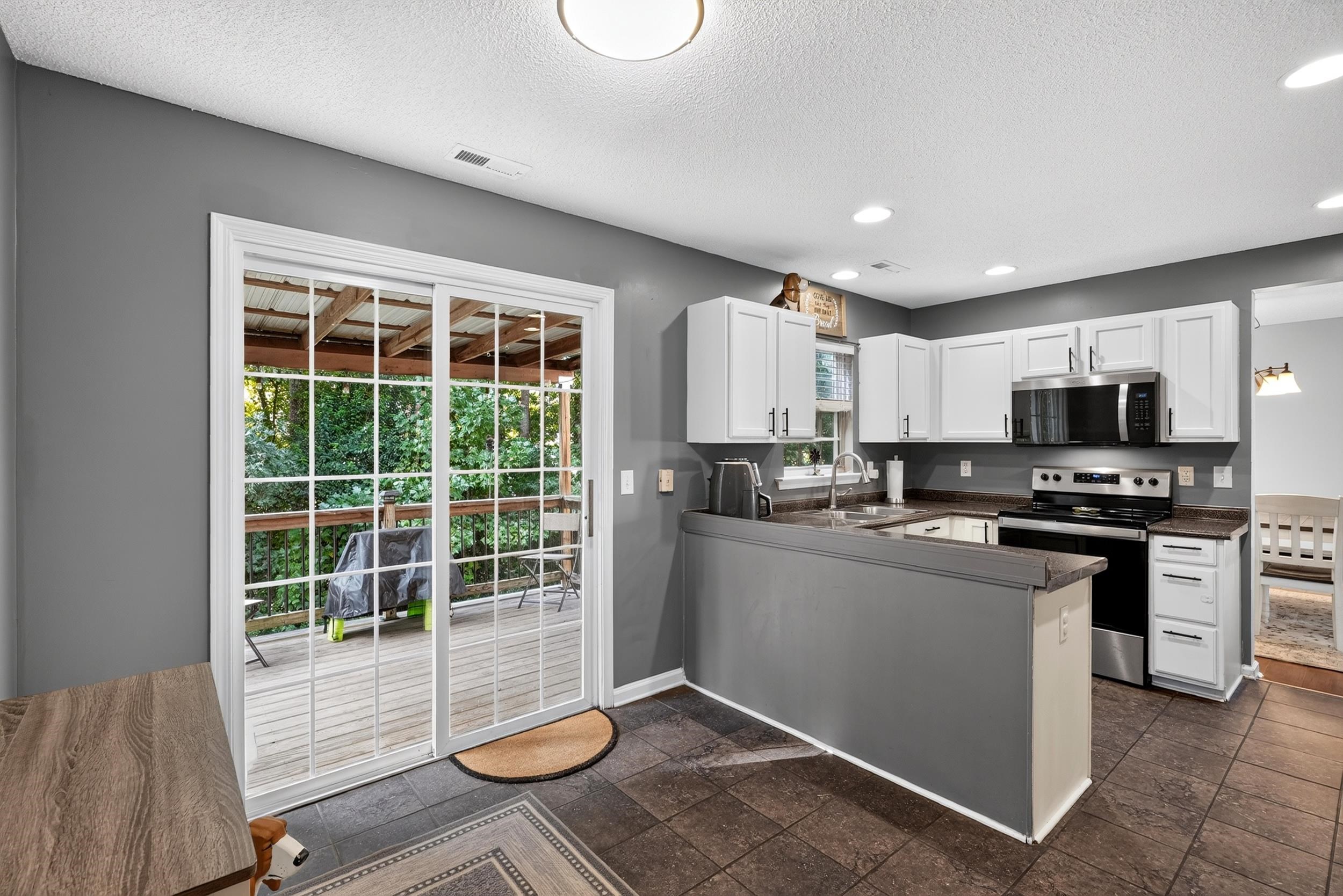 615 Eldredge Court