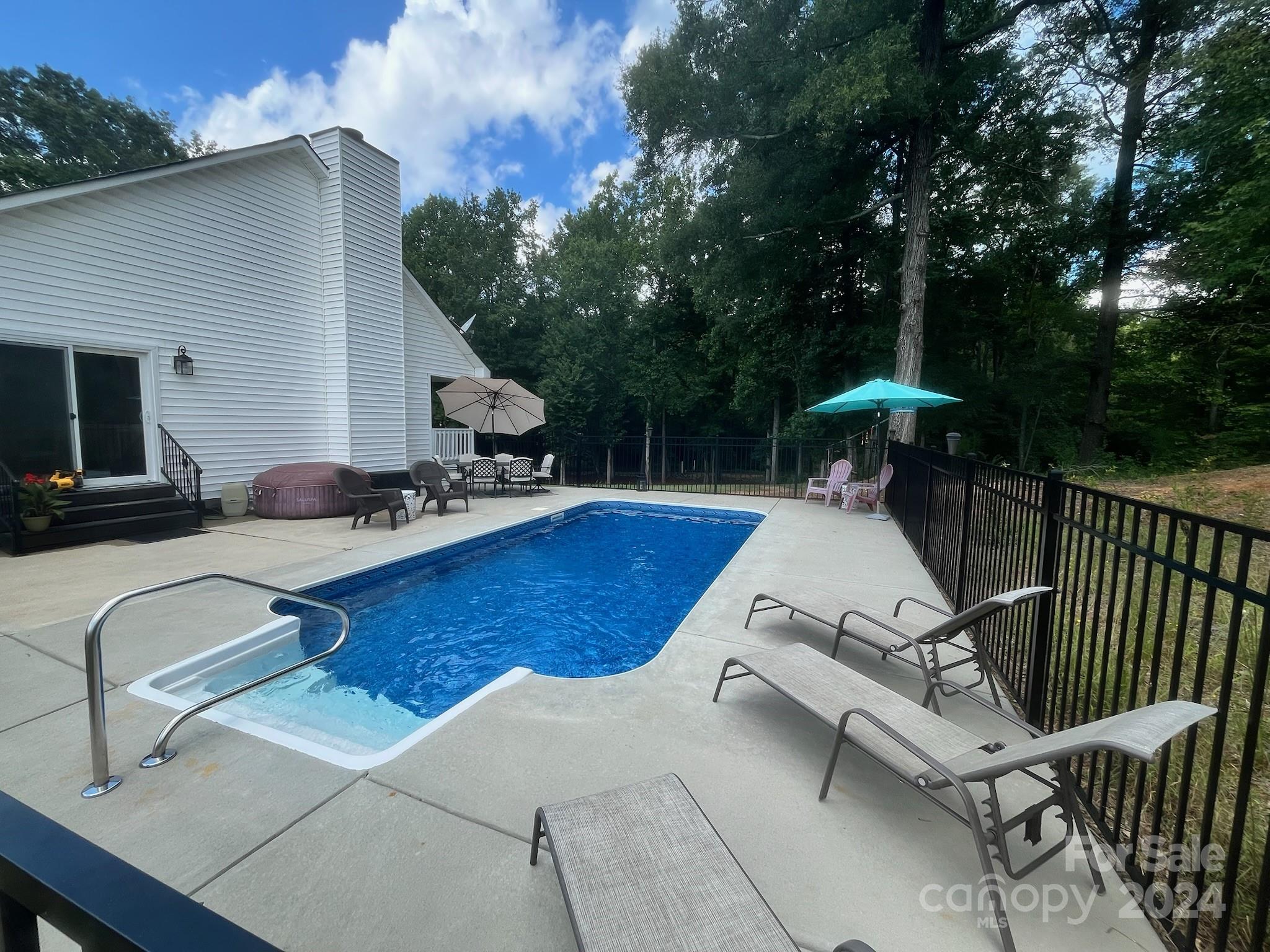 1259 Merribrook Lane