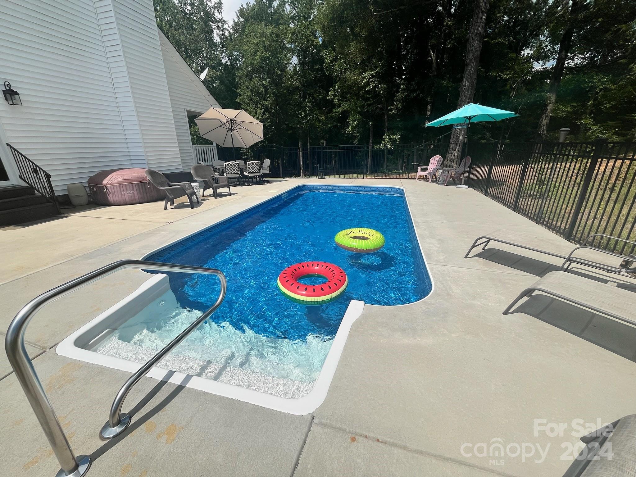 1259 Merribrook Lane