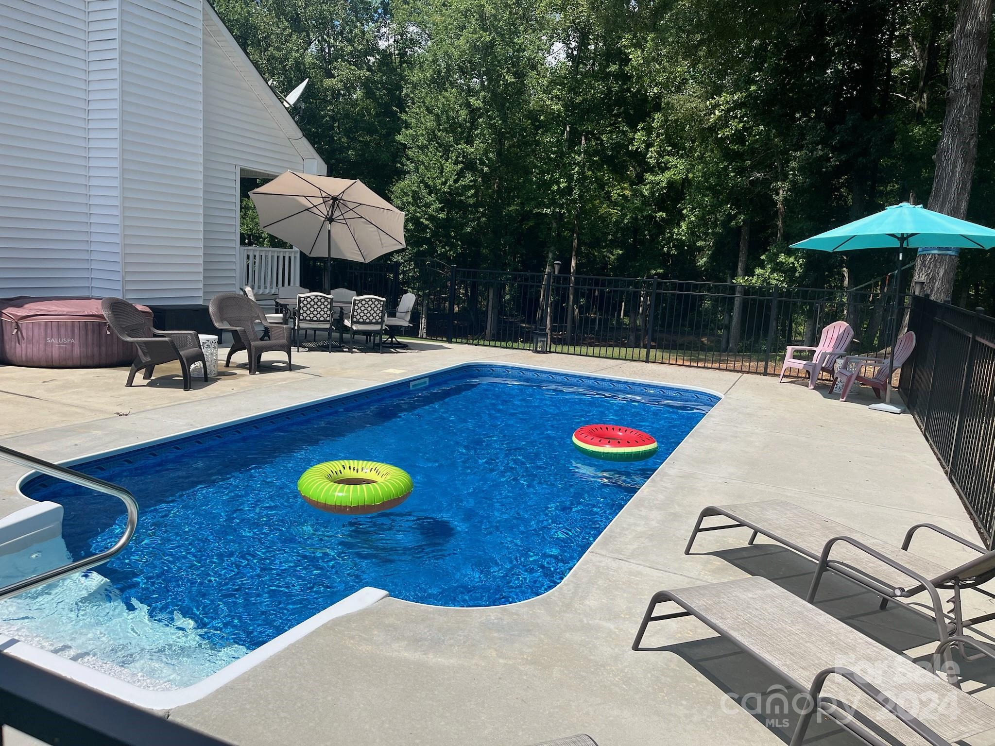 1259 Merribrook Lane