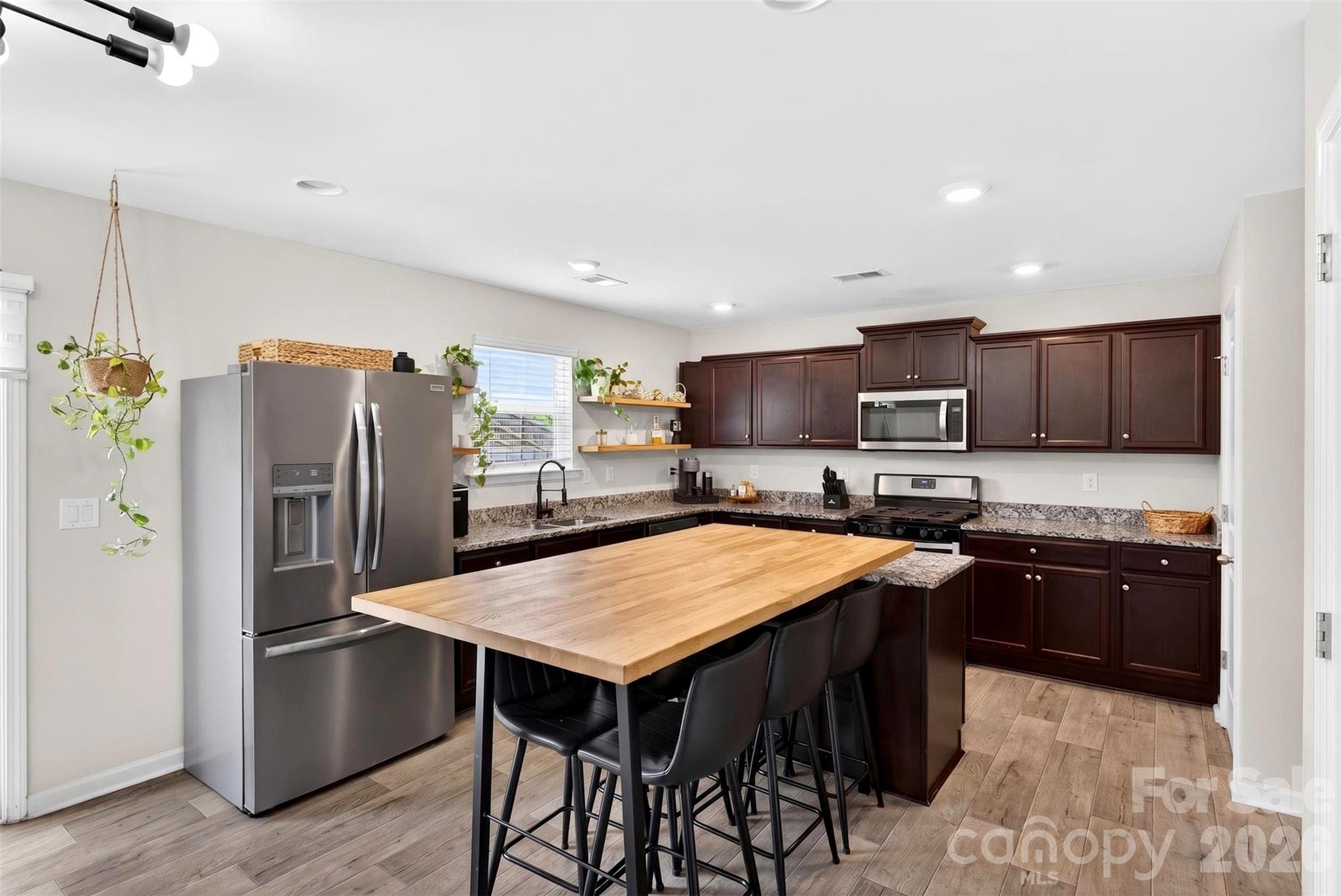 1221 Canter Place