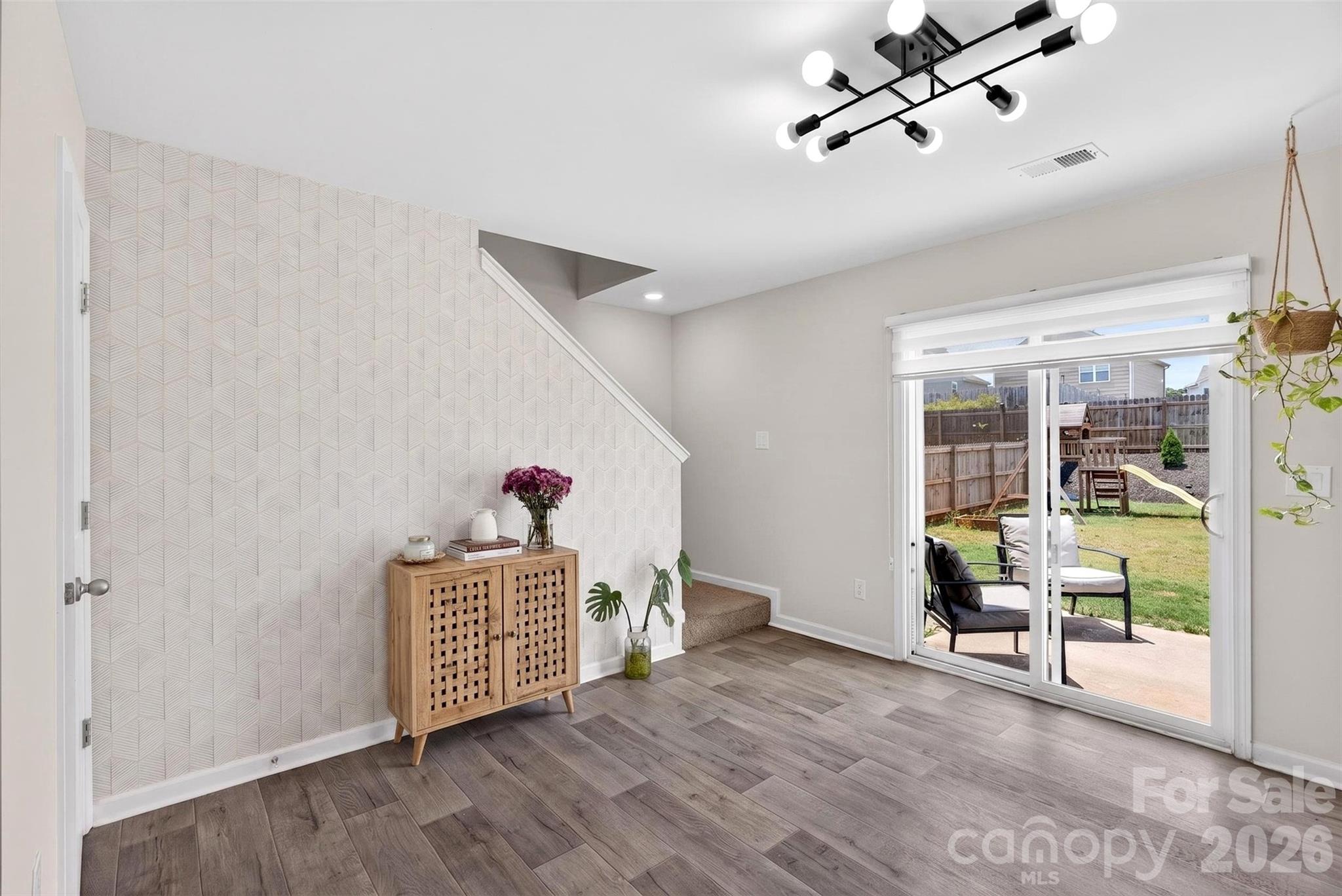 1221 Canter Place