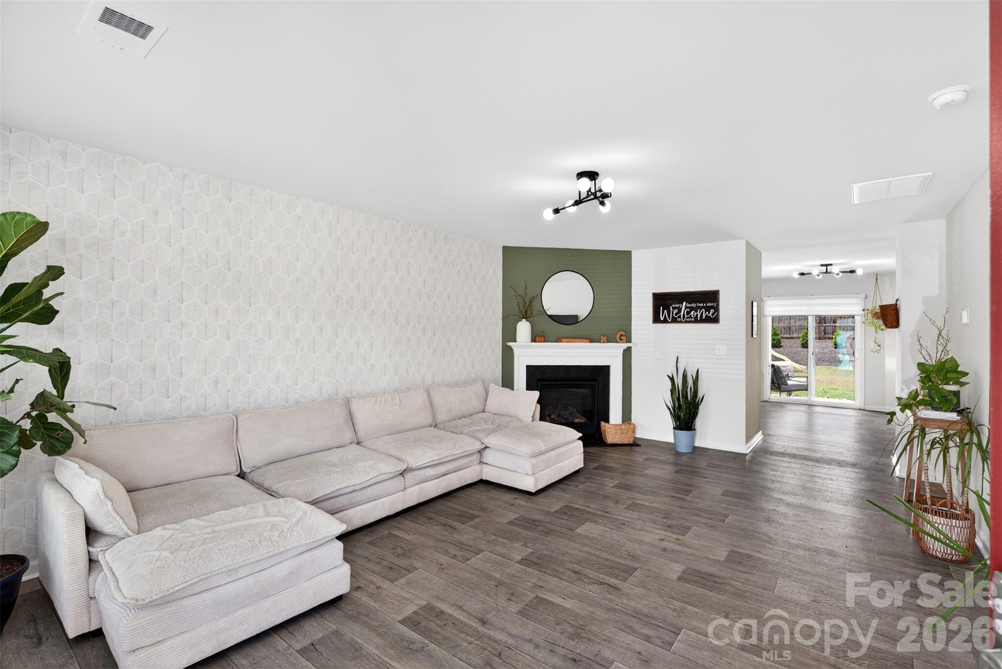 1221 Canter Place