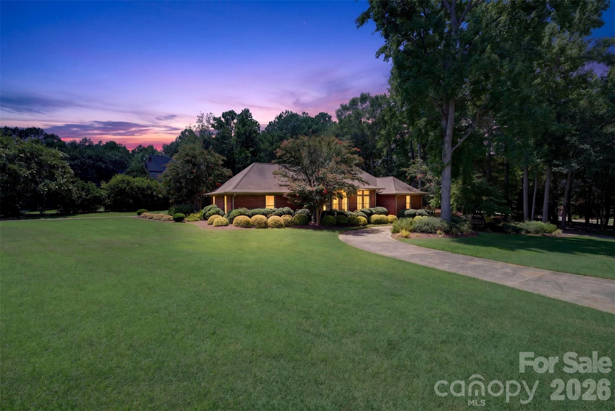 216 Muirfield Drive