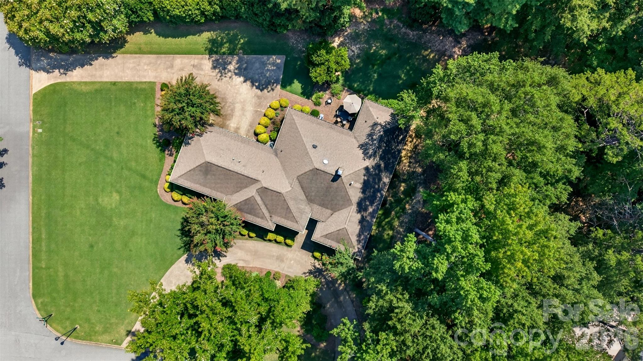 216 Muirfield Drive