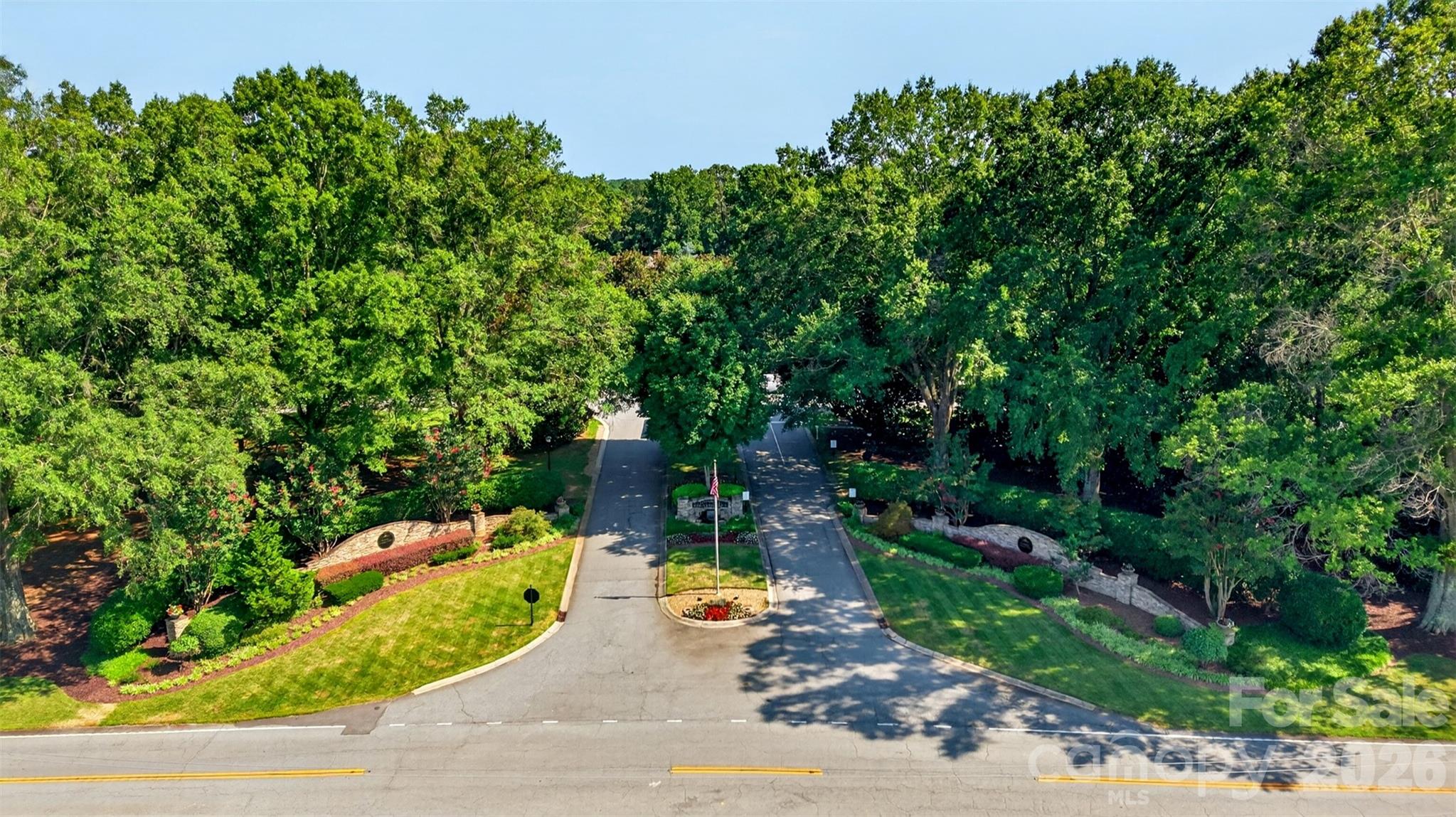 216 Muirfield Drive