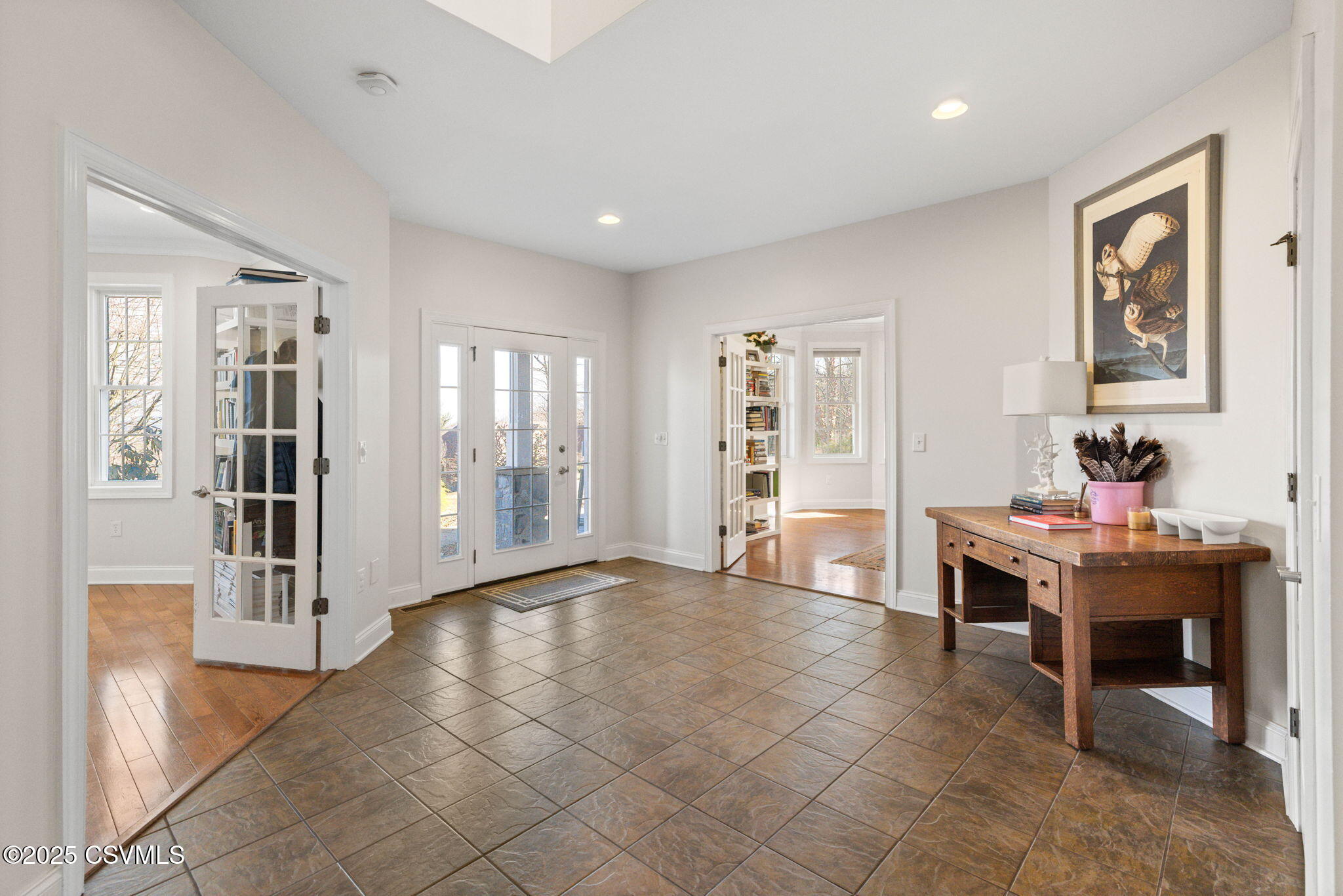 12 E OAKWOOD Drive