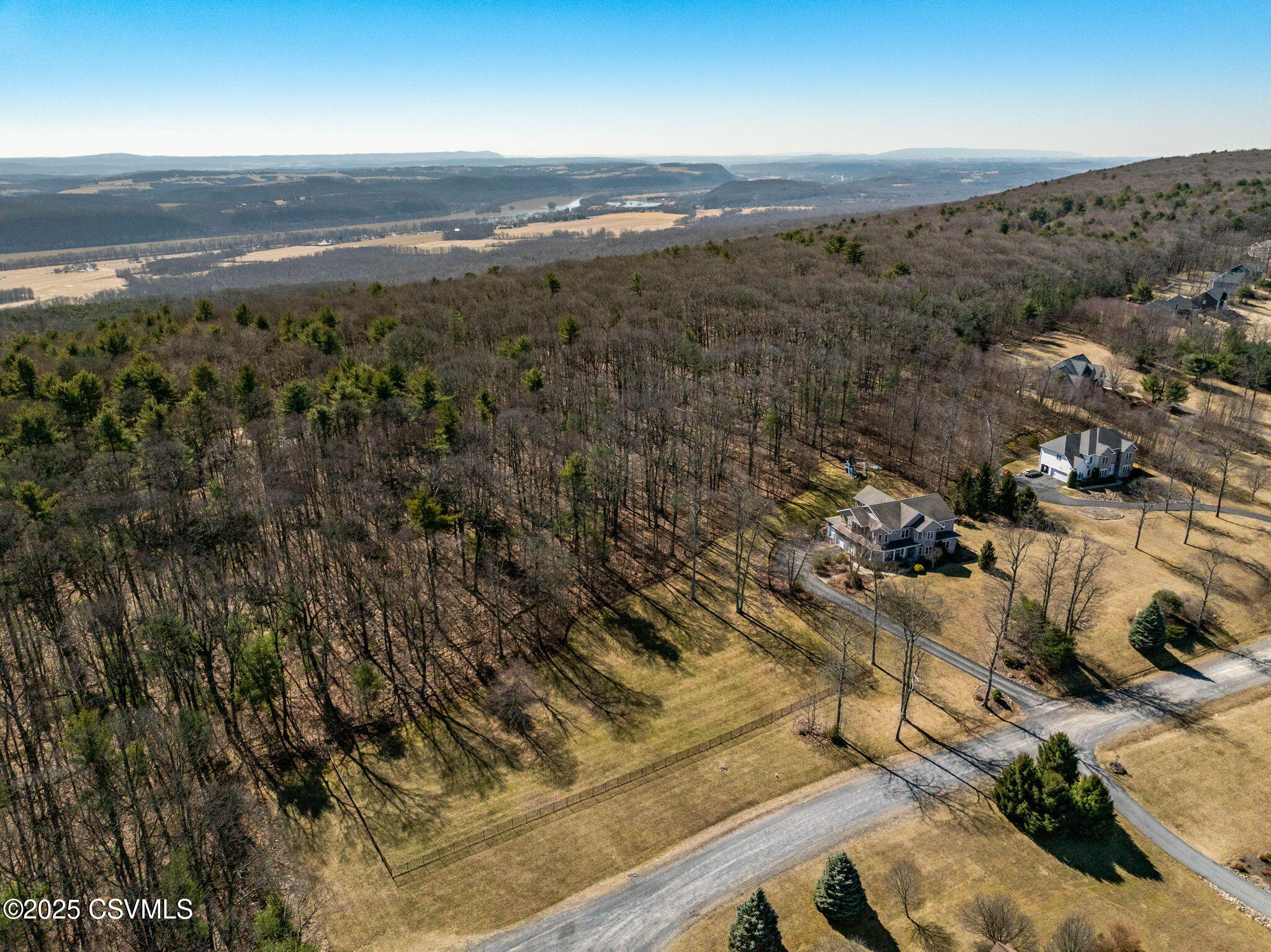 12 E OAKWOOD Drive
