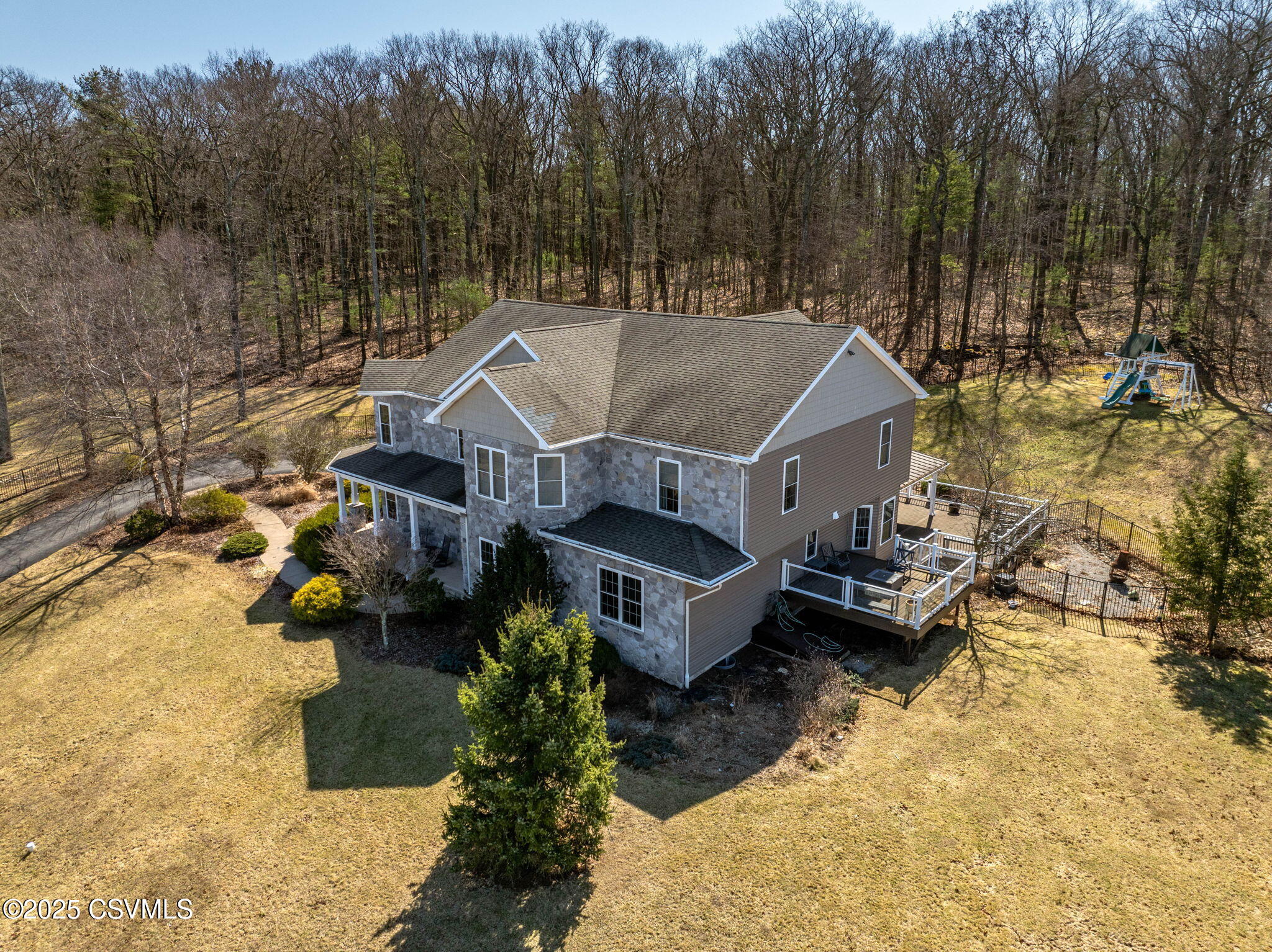 12 E OAKWOOD Drive