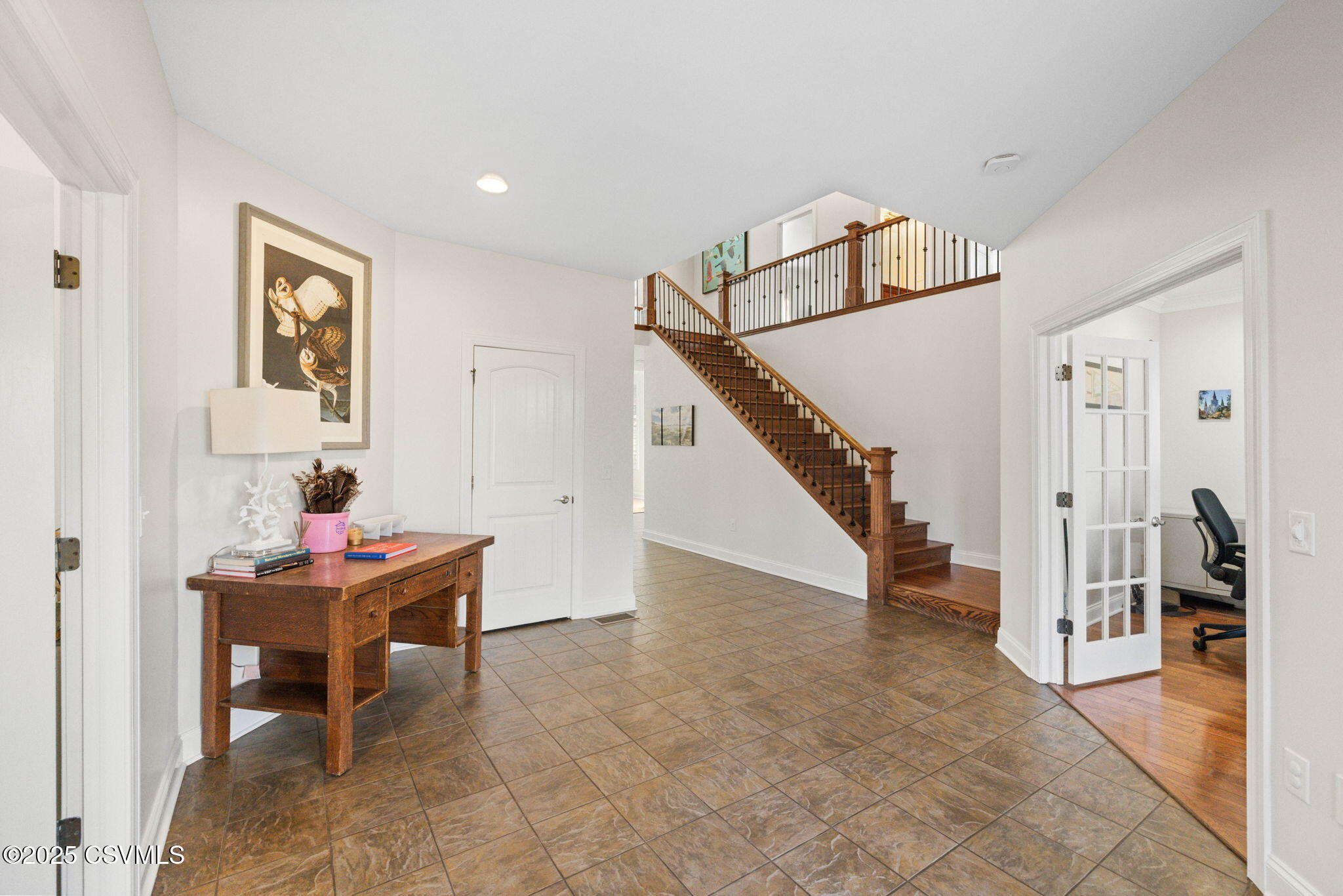 12 E OAKWOOD Drive