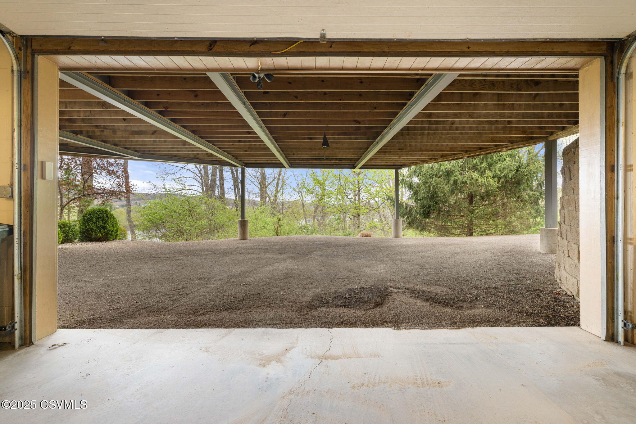 225 MOSER Lane