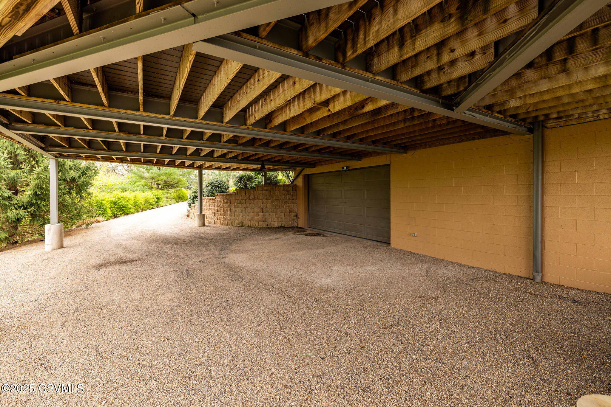 225 MOSER Lane
