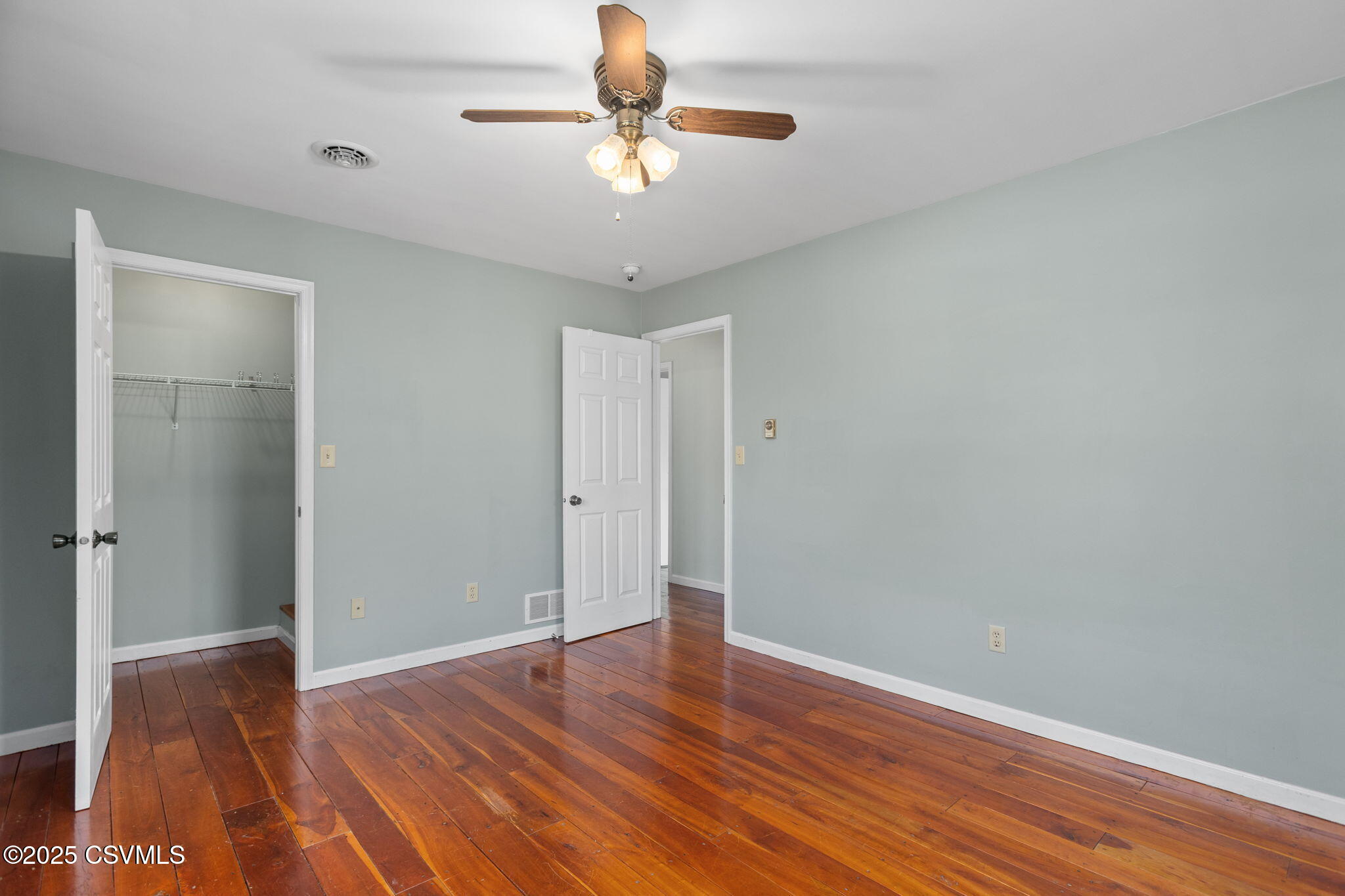 230 N 4TH Street