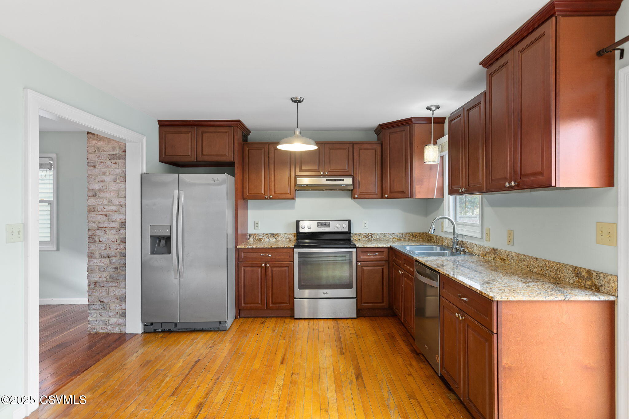 230 N 4TH Street