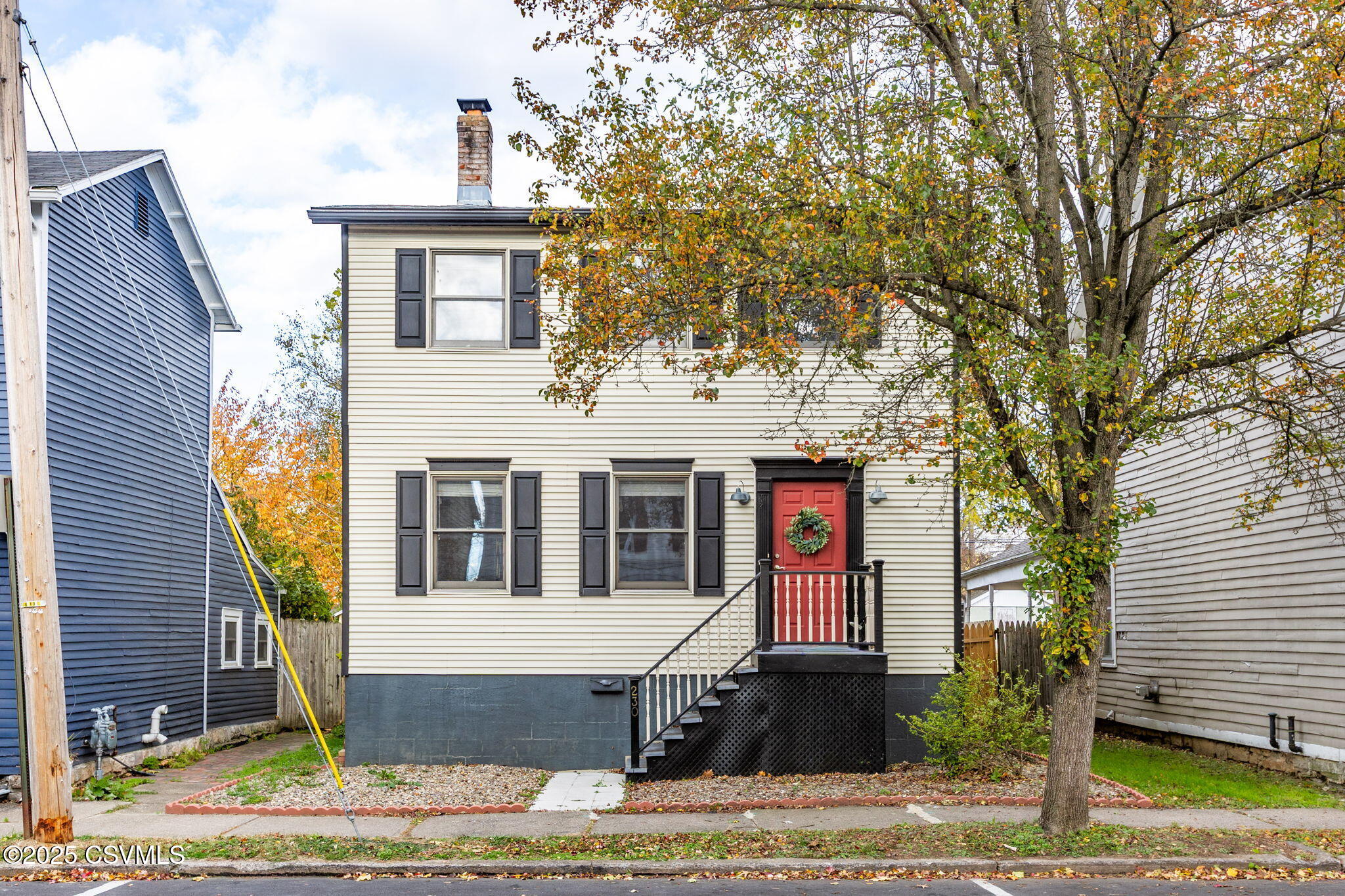 230 N 4TH Street