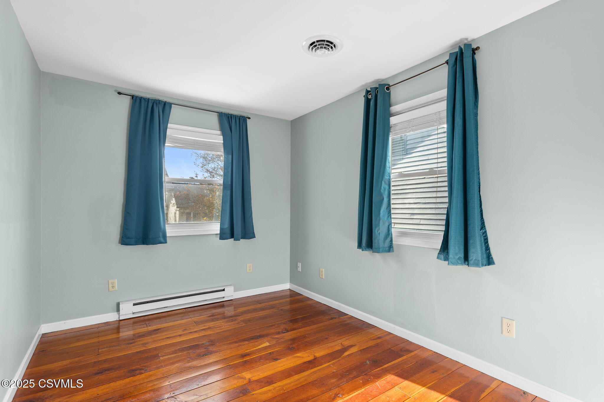 230 N 4TH Street