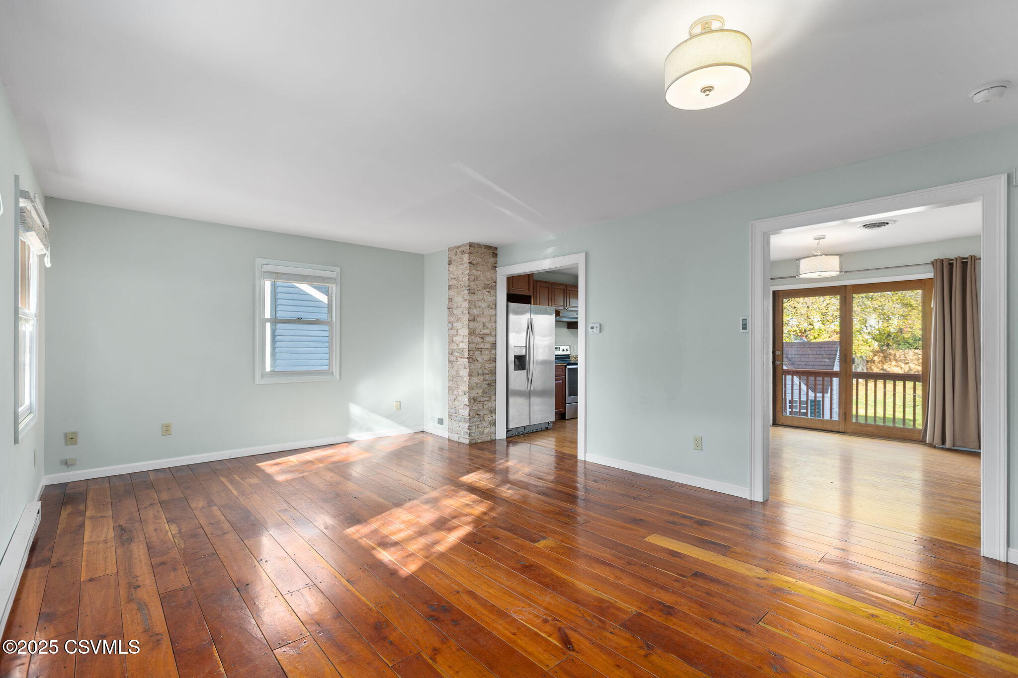 230 N 4TH Street