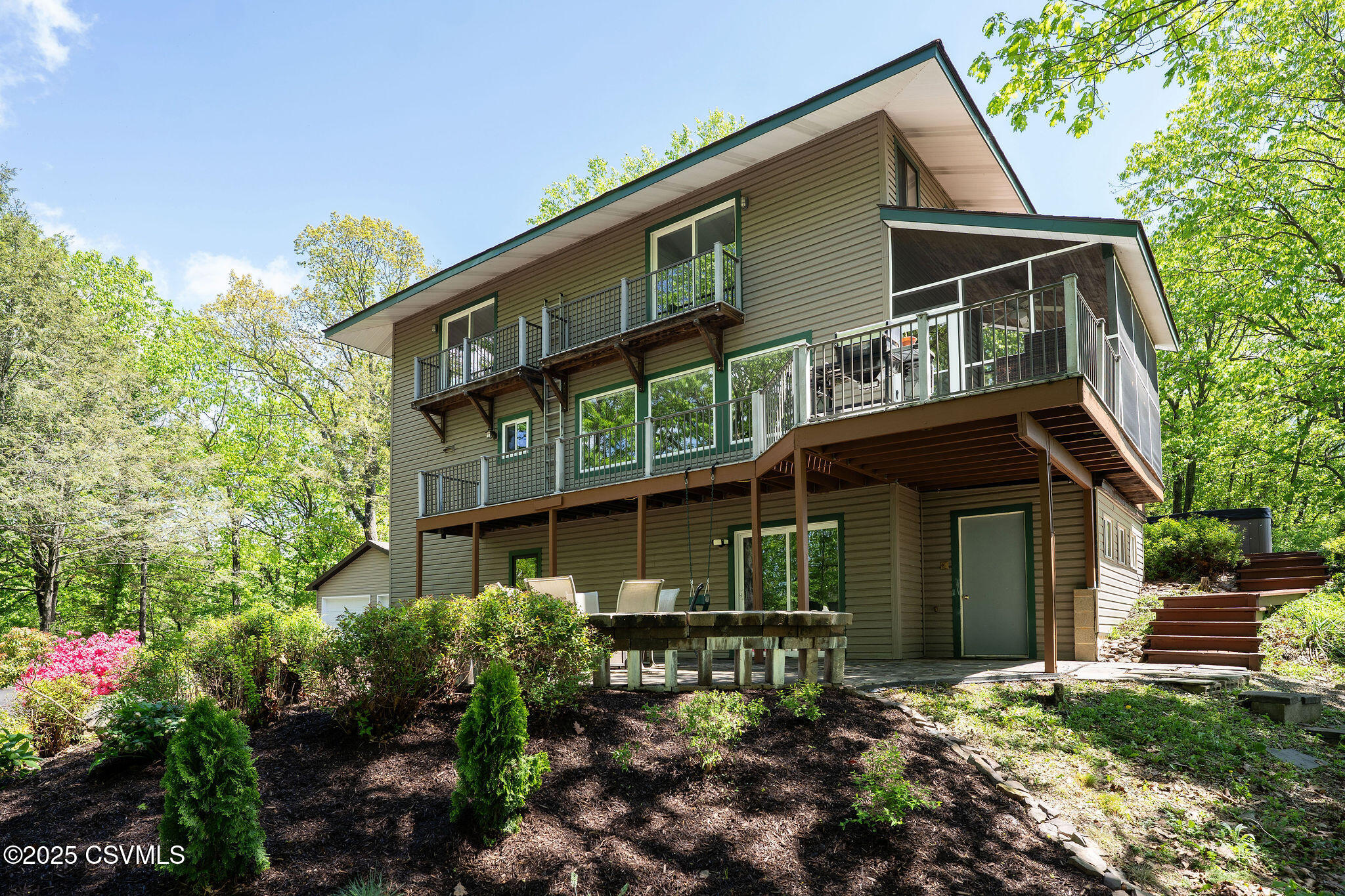 78 TRILLIUM Lane