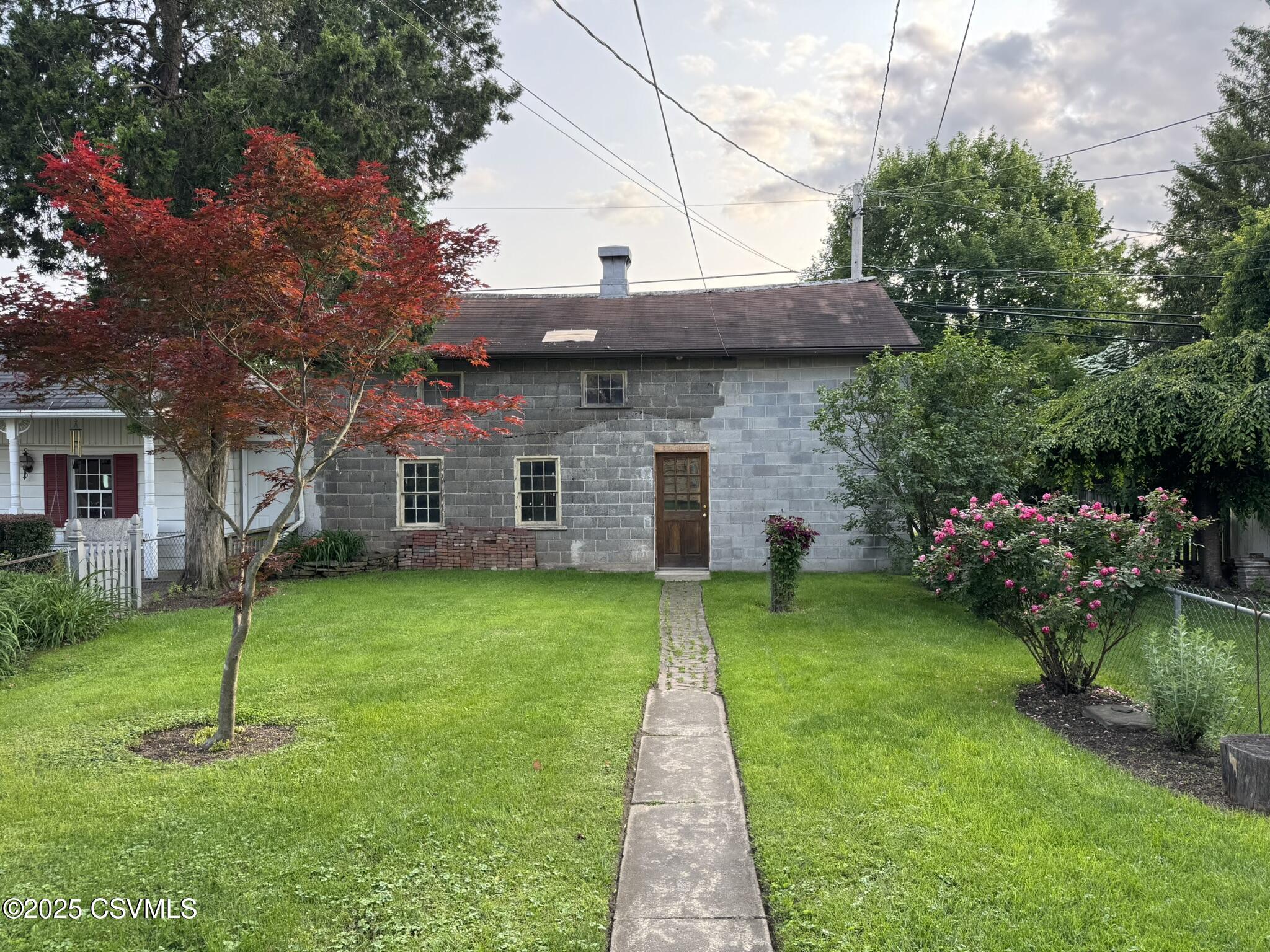 127 N 3RD Street