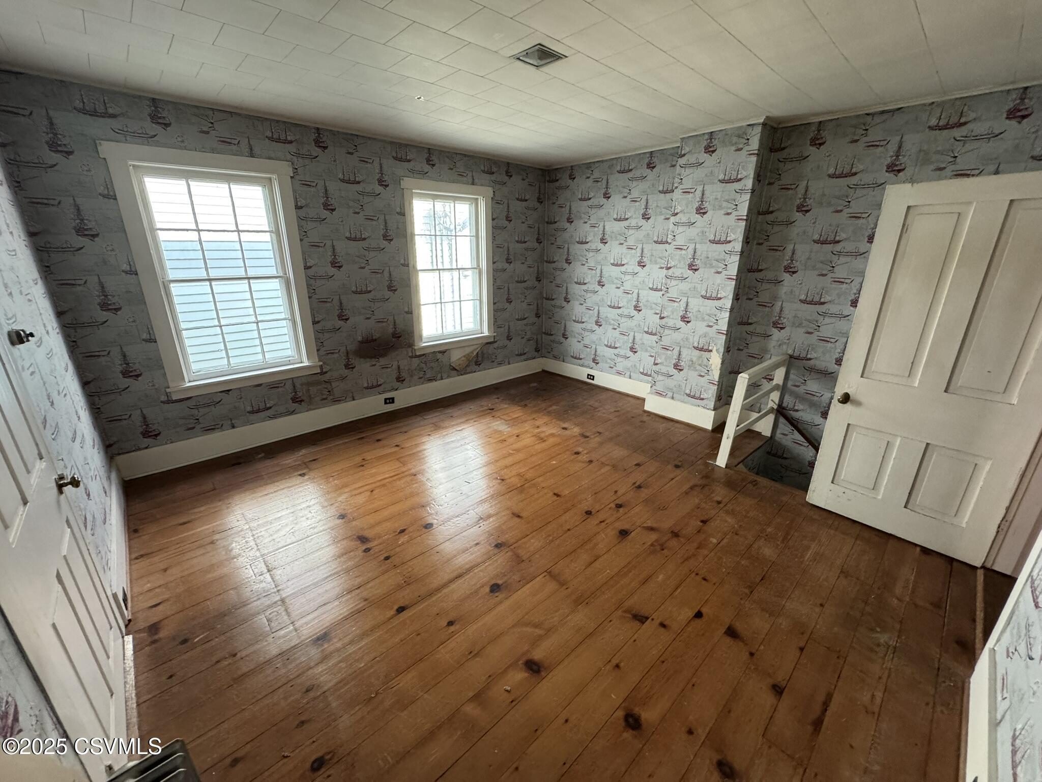 127 N 3RD Street