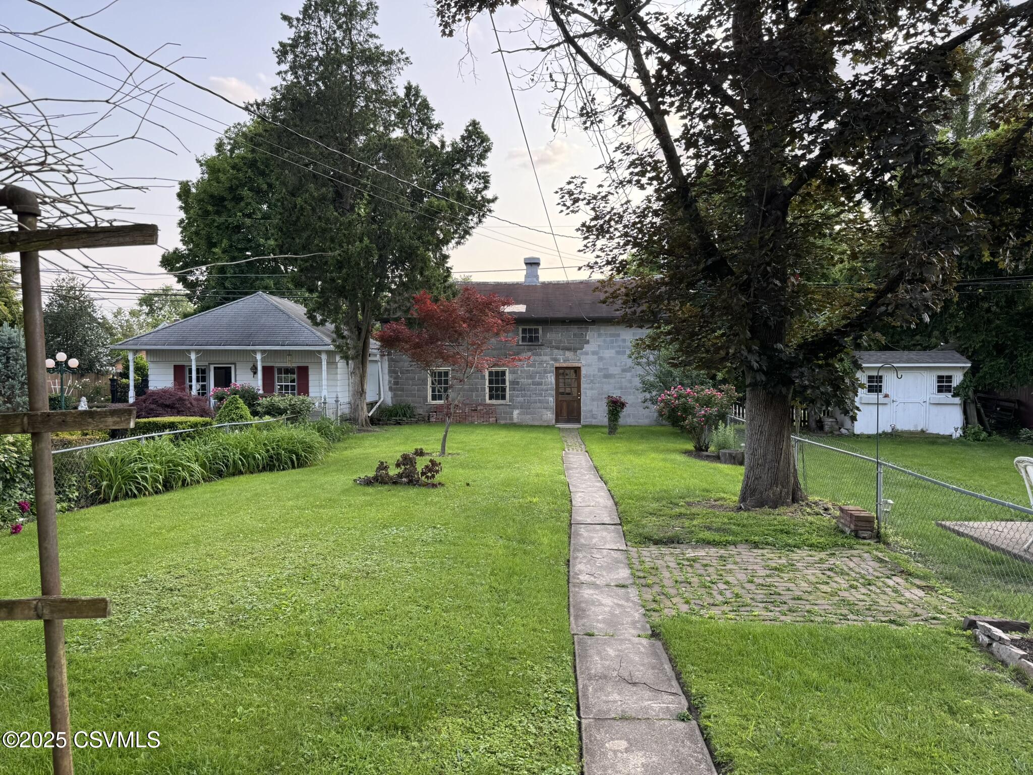 127 N 3RD Street