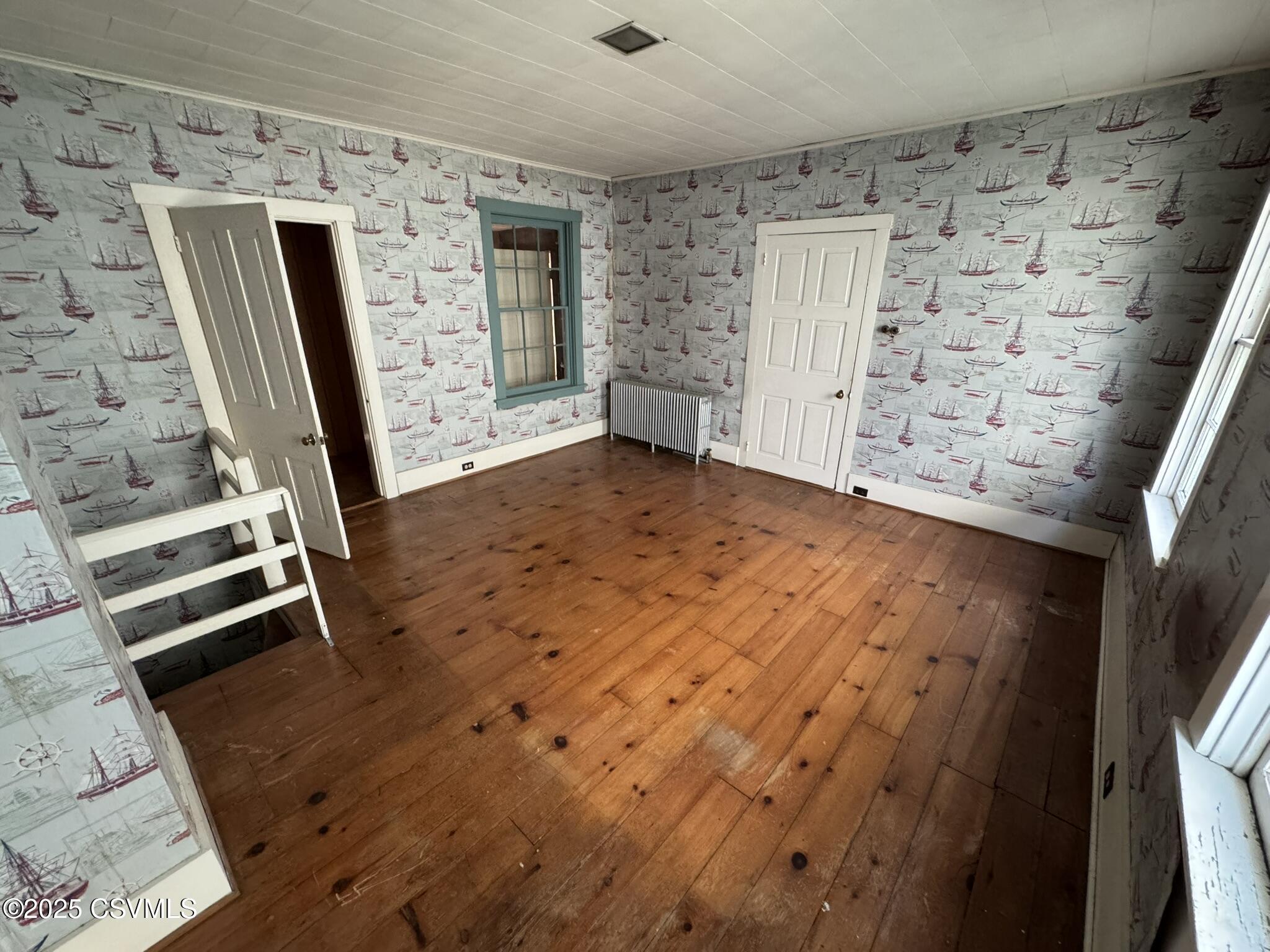 127 N 3RD Street
