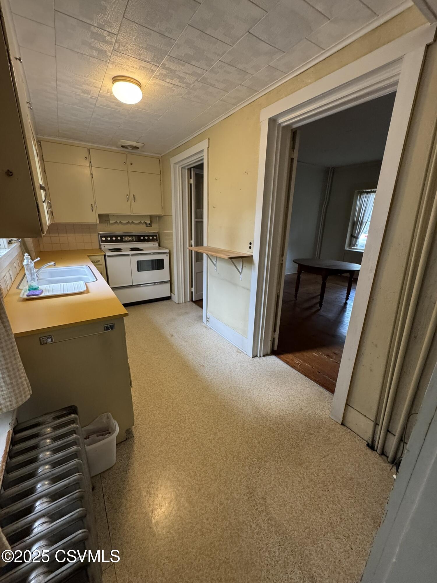 127 N 3RD Street