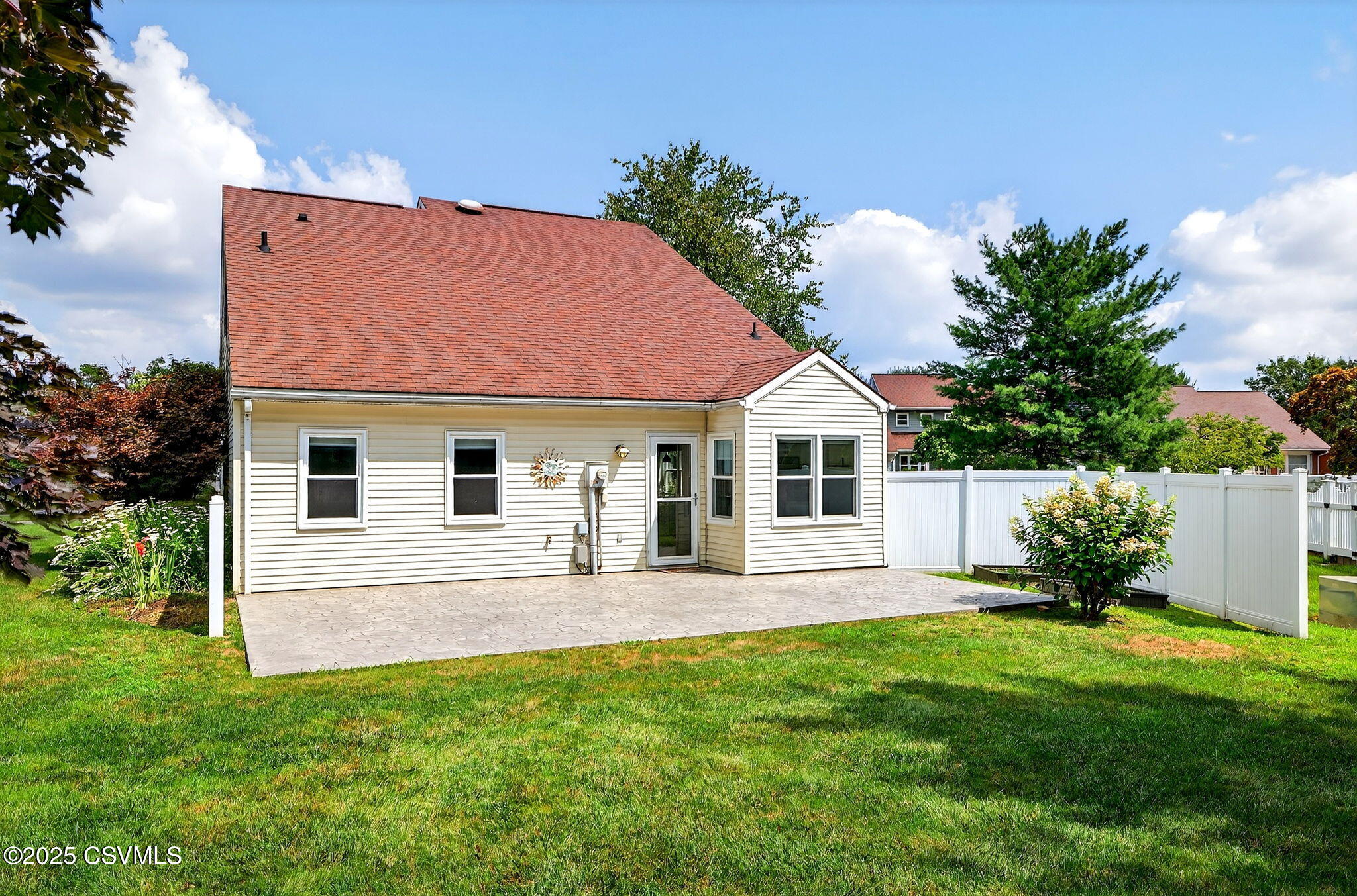209 BIRCHTREE Lane