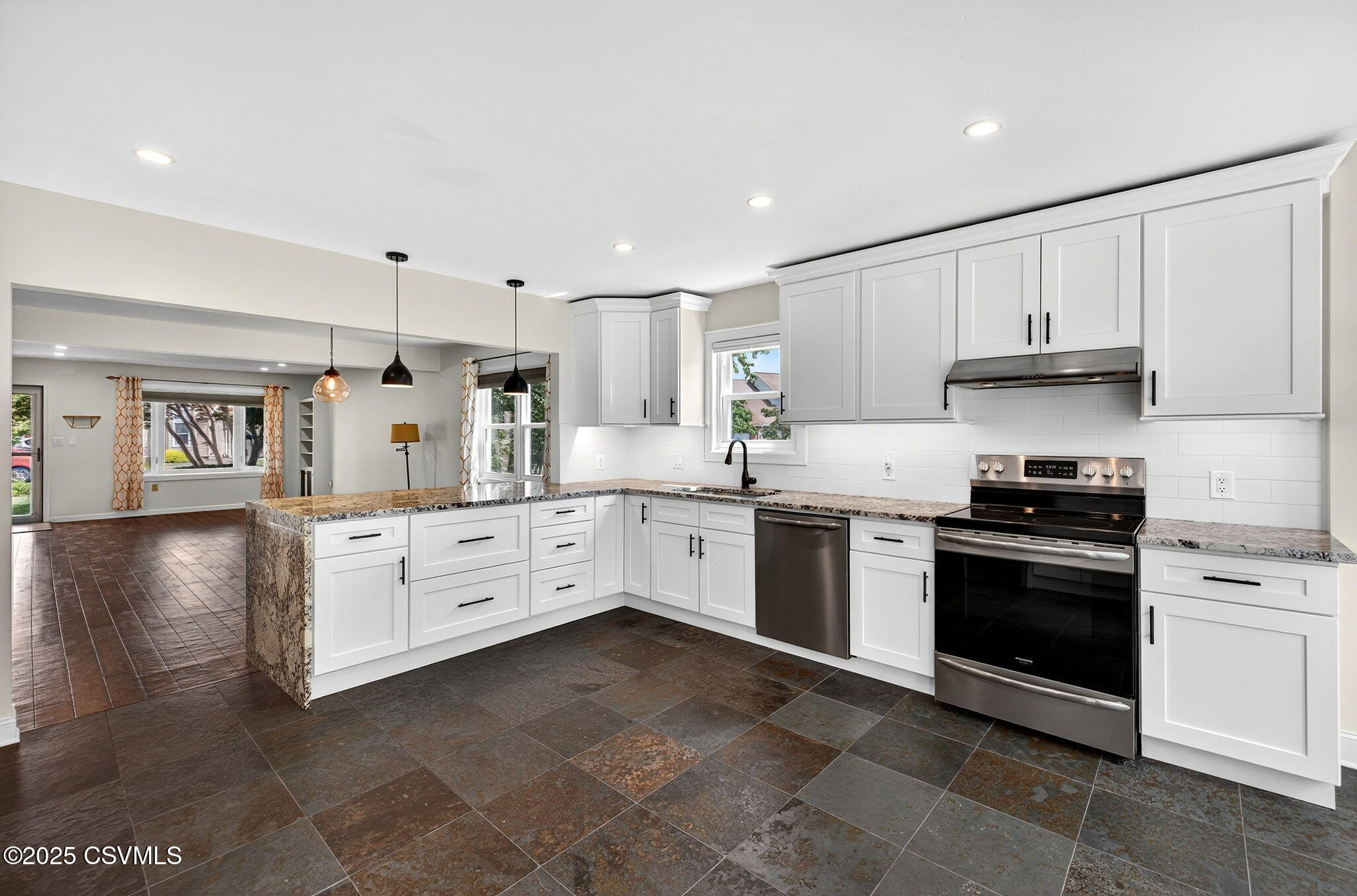 209 BIRCHTREE Lane