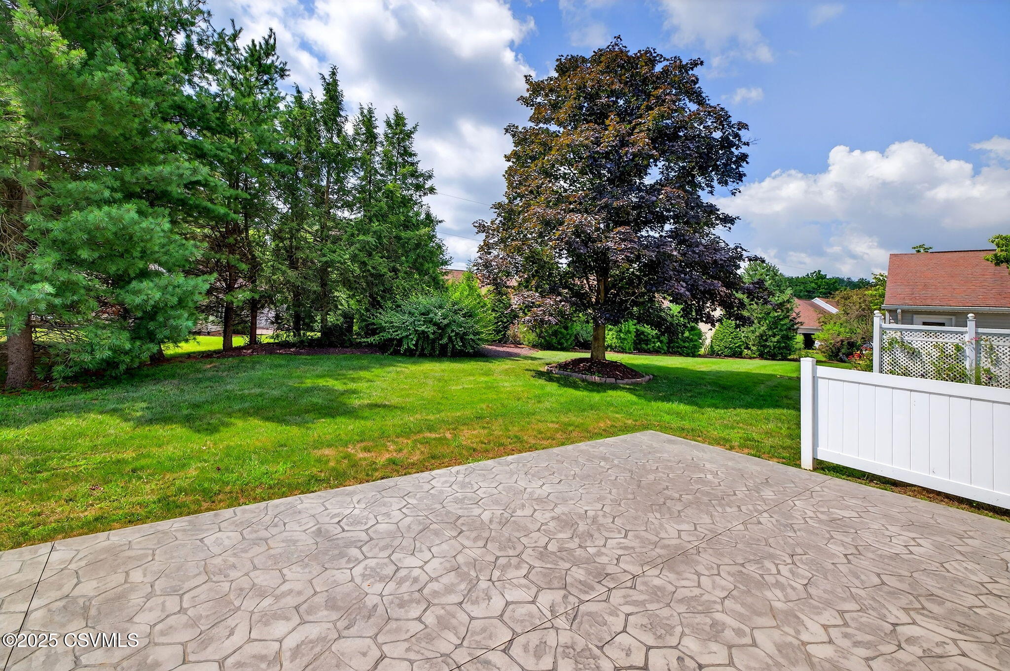 209 BIRCHTREE Lane