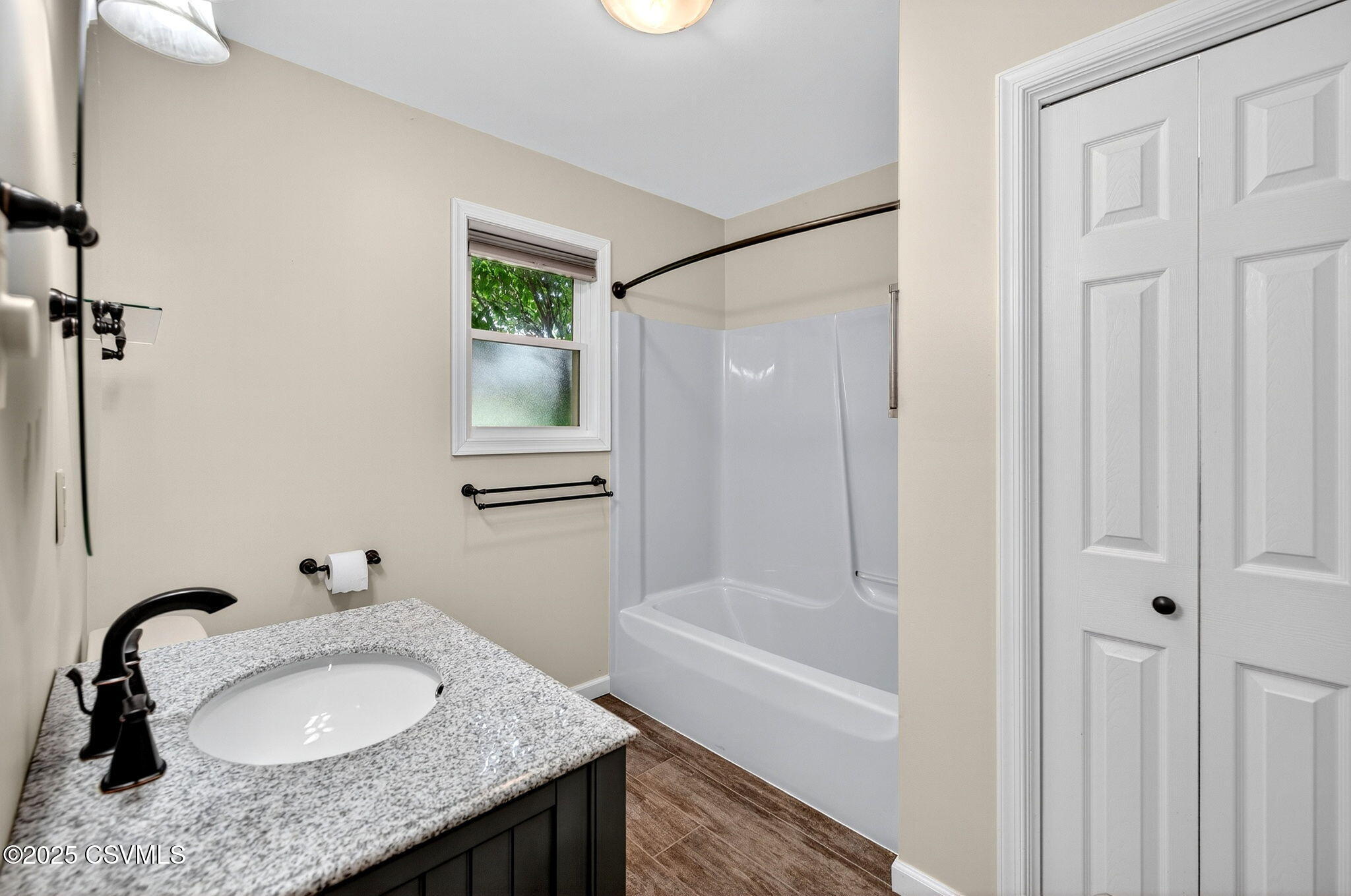 209 BIRCHTREE Lane