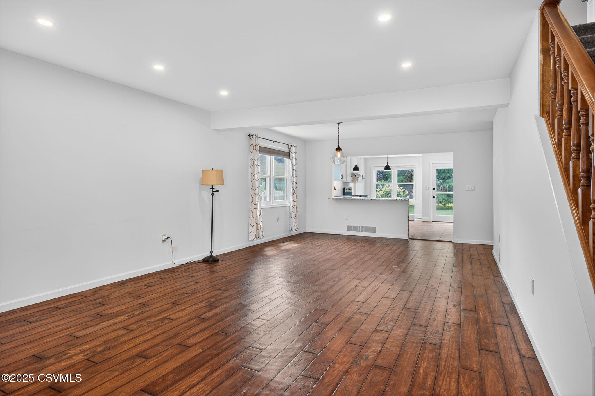 209 BIRCHTREE Lane